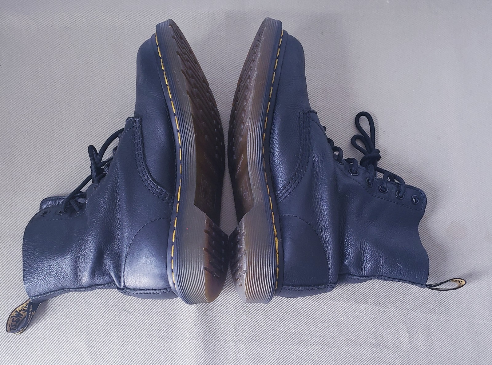 Dr. Martens Pascal Mens Original Leather Lace Up Boots Size 6