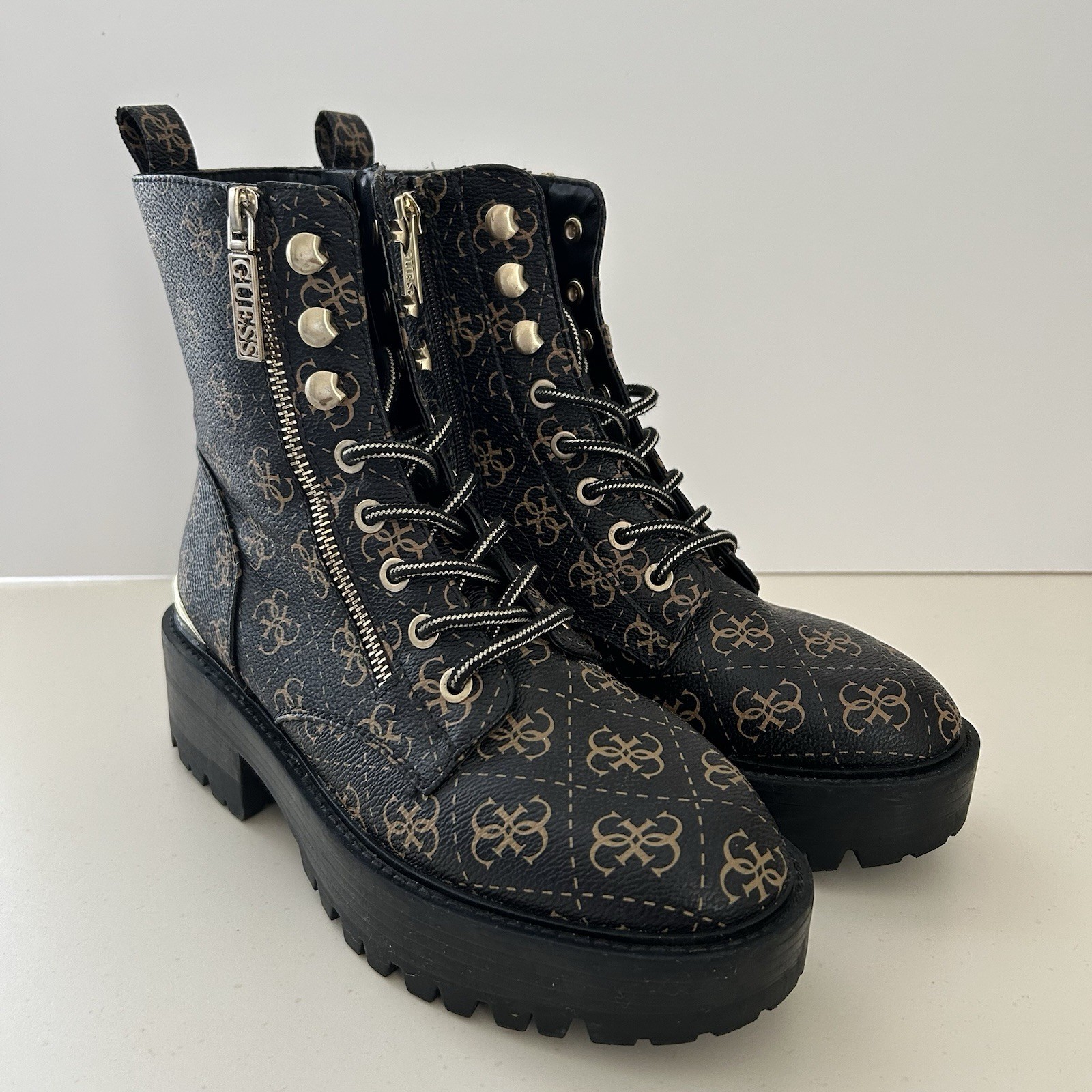 GUESS Womens Boots Size 6.5 Brown Logo Zipper Lug Sole Fearne Round Toe Combat