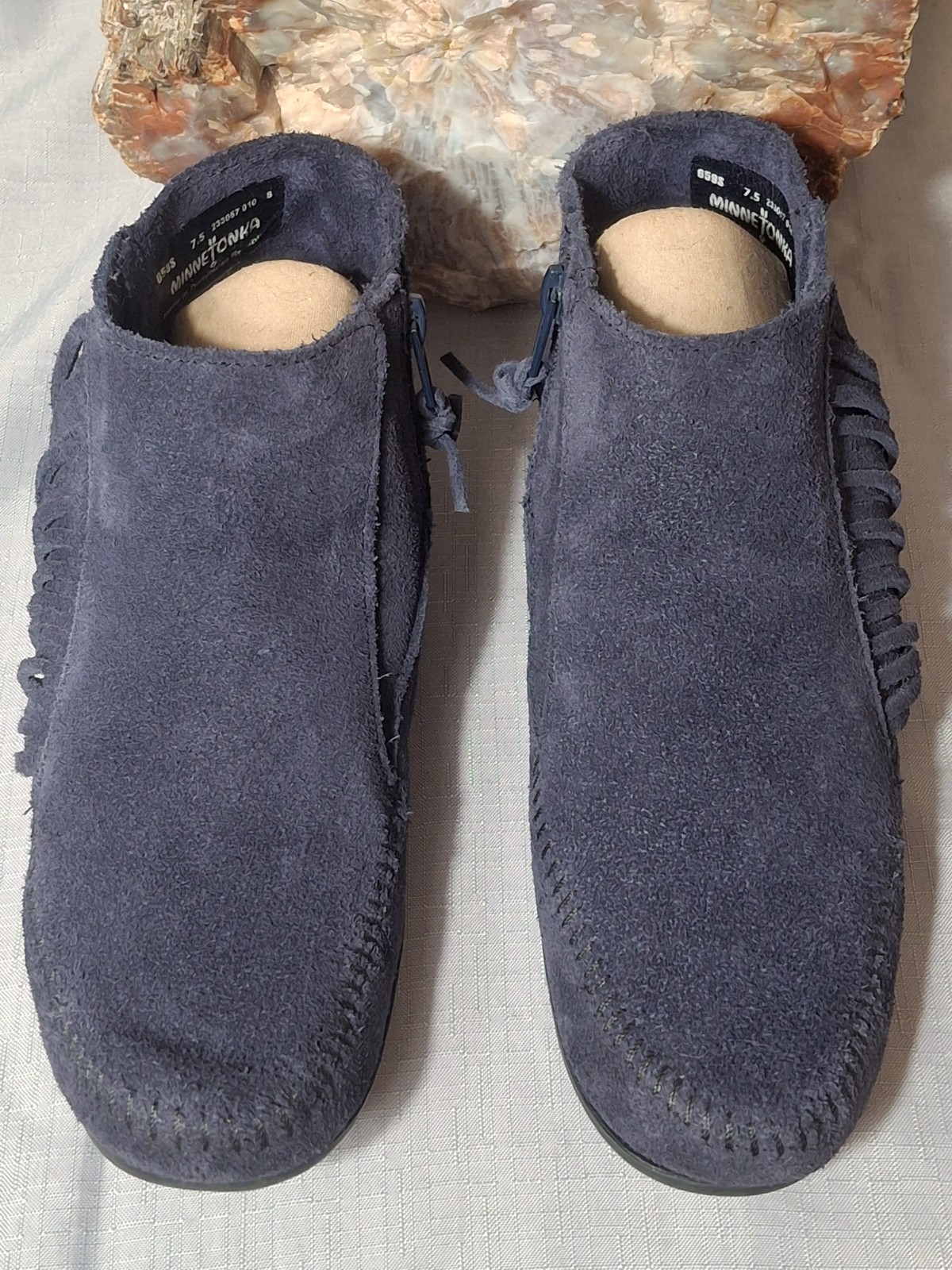 EUC MINNETONKA 659S Mocassin LACY Size 7.5 Navy Suede Zip Fringe Ankle Booties