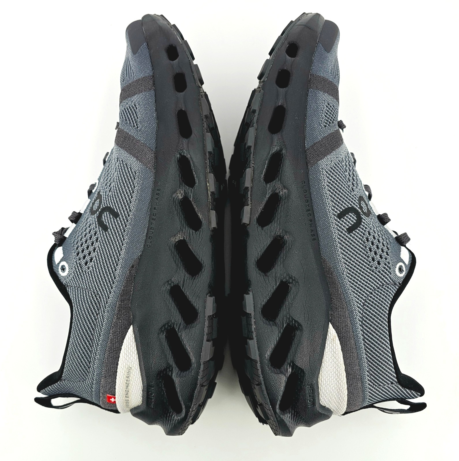 On Cloudsurfer Trail Black Gray Eclipse Running Shoes Women’s Size 9.5- EUC