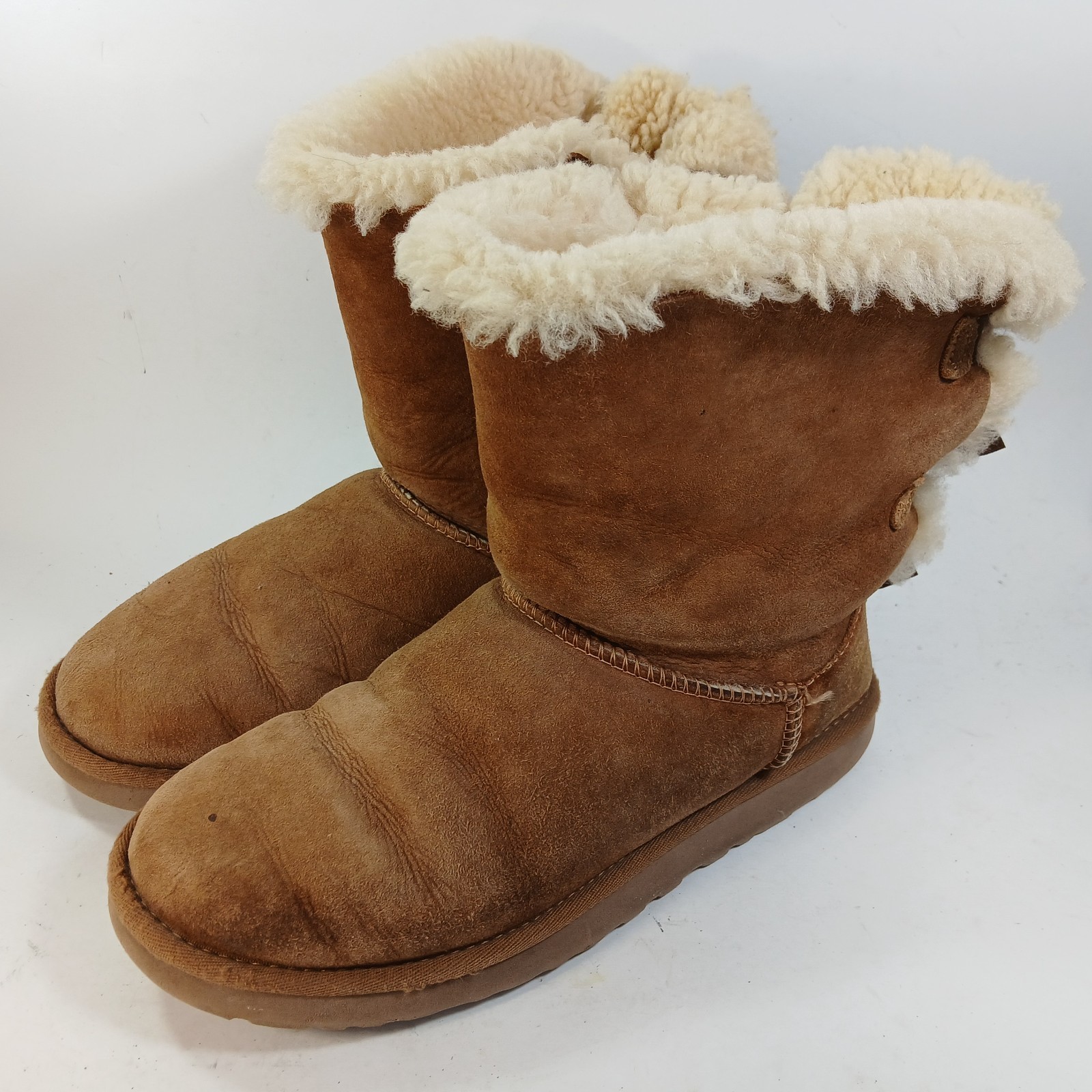 UGG Women’s Bailey Bow Boots Tan Brown Size 9