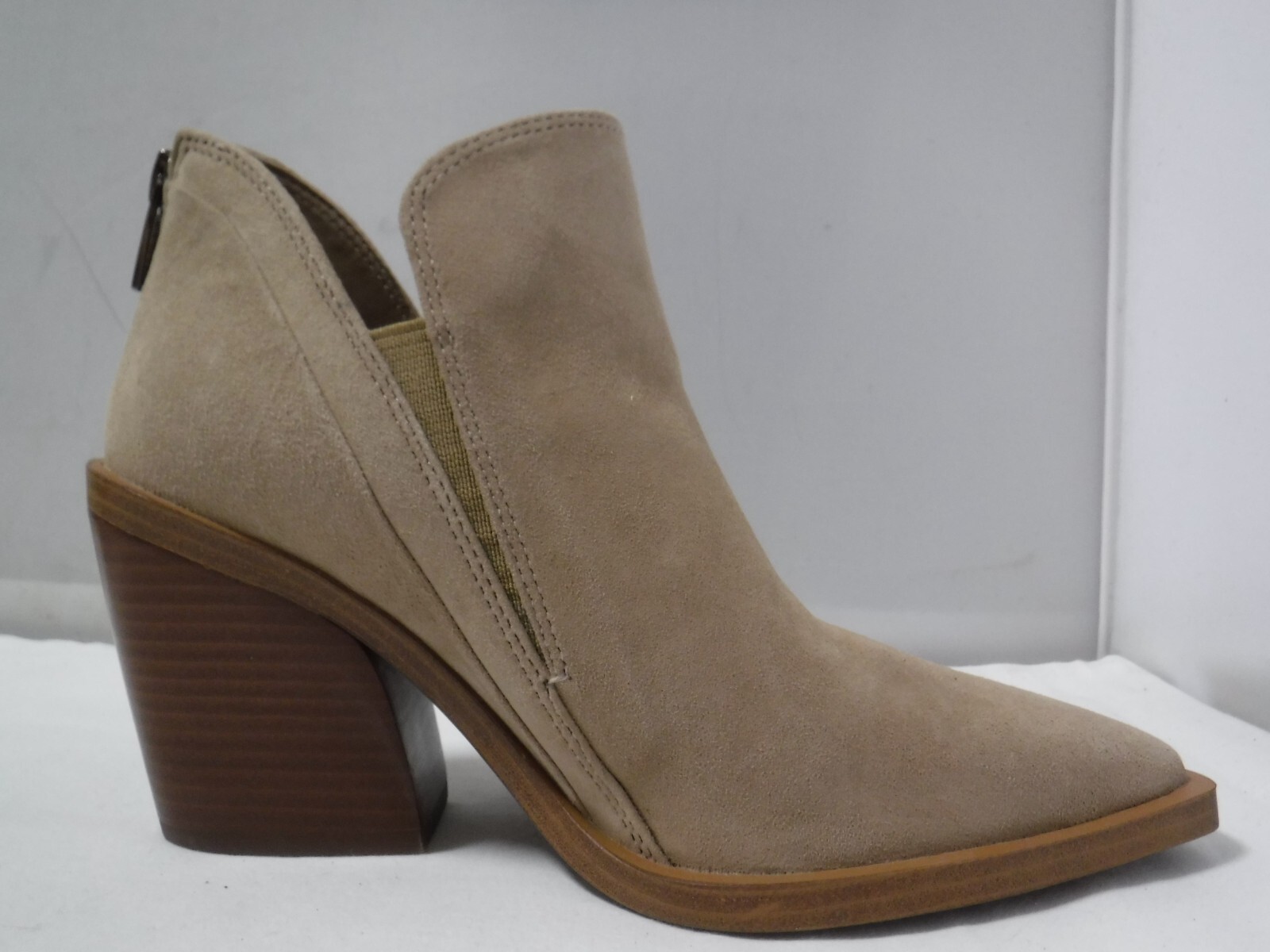 PM3 Women’s VINCE CAMUTO Gradina Brazil Pointed Toe Chunky Wood Heel Bootie 6.5