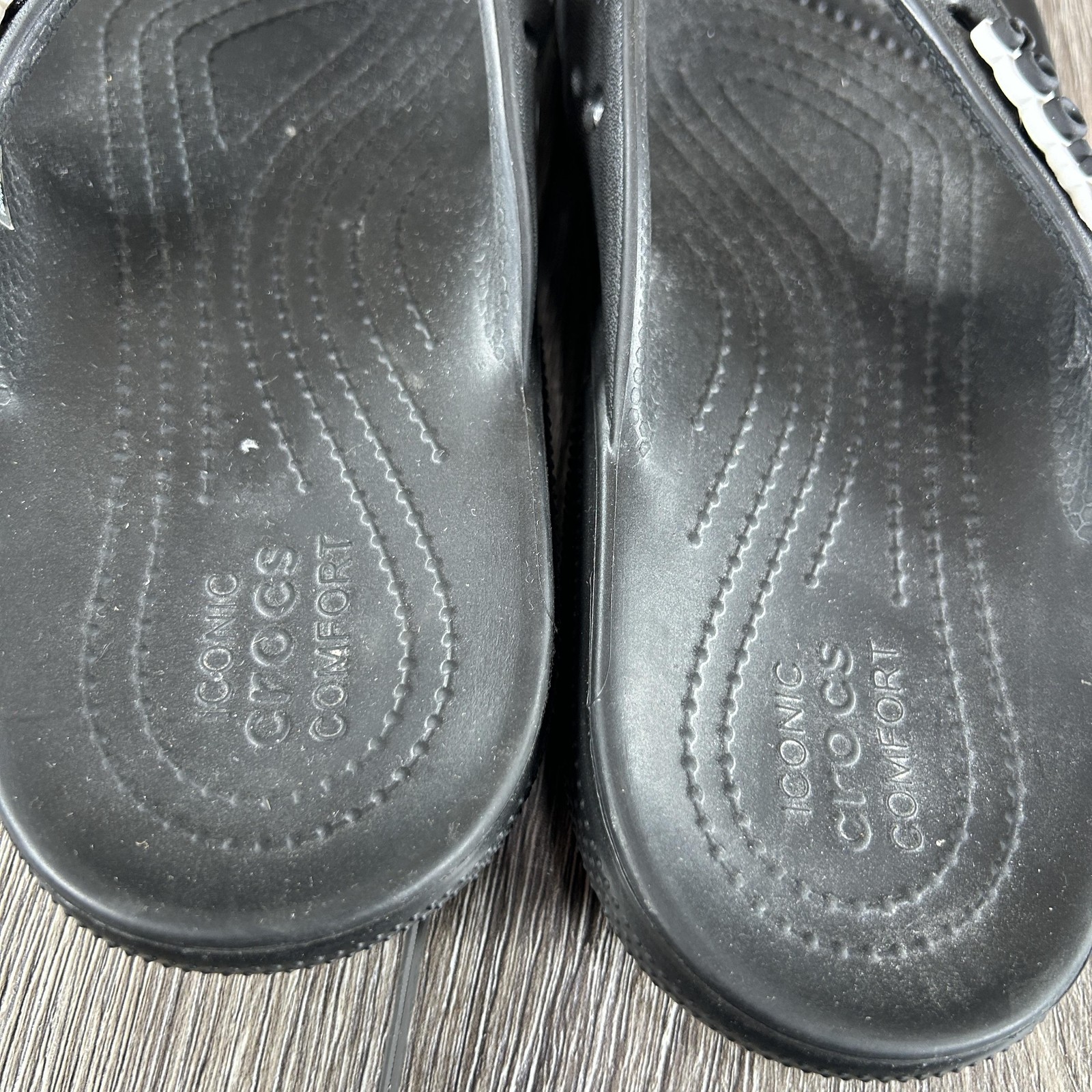 Crocs Sandals Womens Size 8 Black Flip Flops Thong Iconic Comfort M6 Croslite