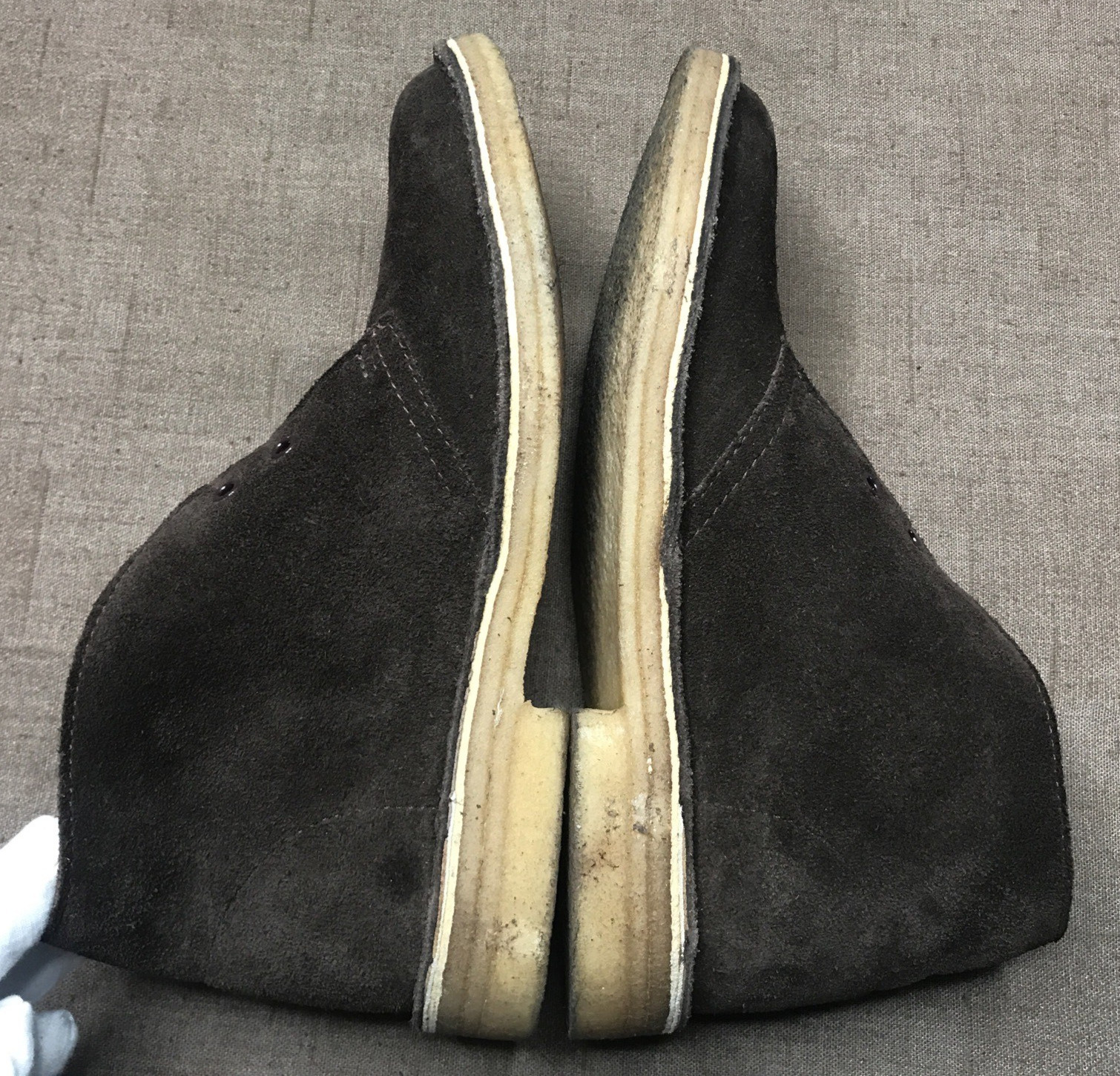 *See Description Clarks Originals Desert Boots Women’s Brown Suede Chukka 6.5M
