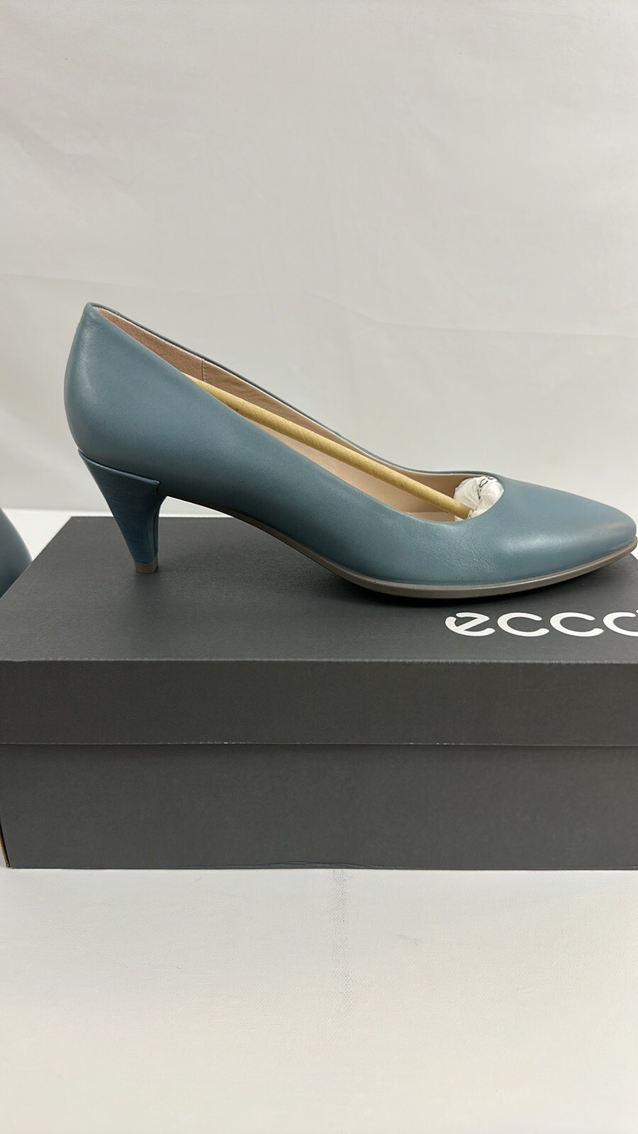Ecco Women’s Shape 45 Sleek Pointy Pump Arona Blue Leather US 10-10.5 EU 41