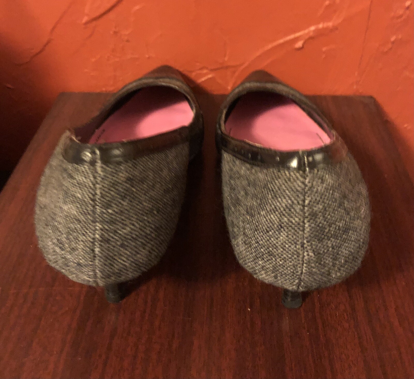 Isaac Mizrahi For Target Women’s Shoes Size 6.5 Kitten Heels Fabric/Leather