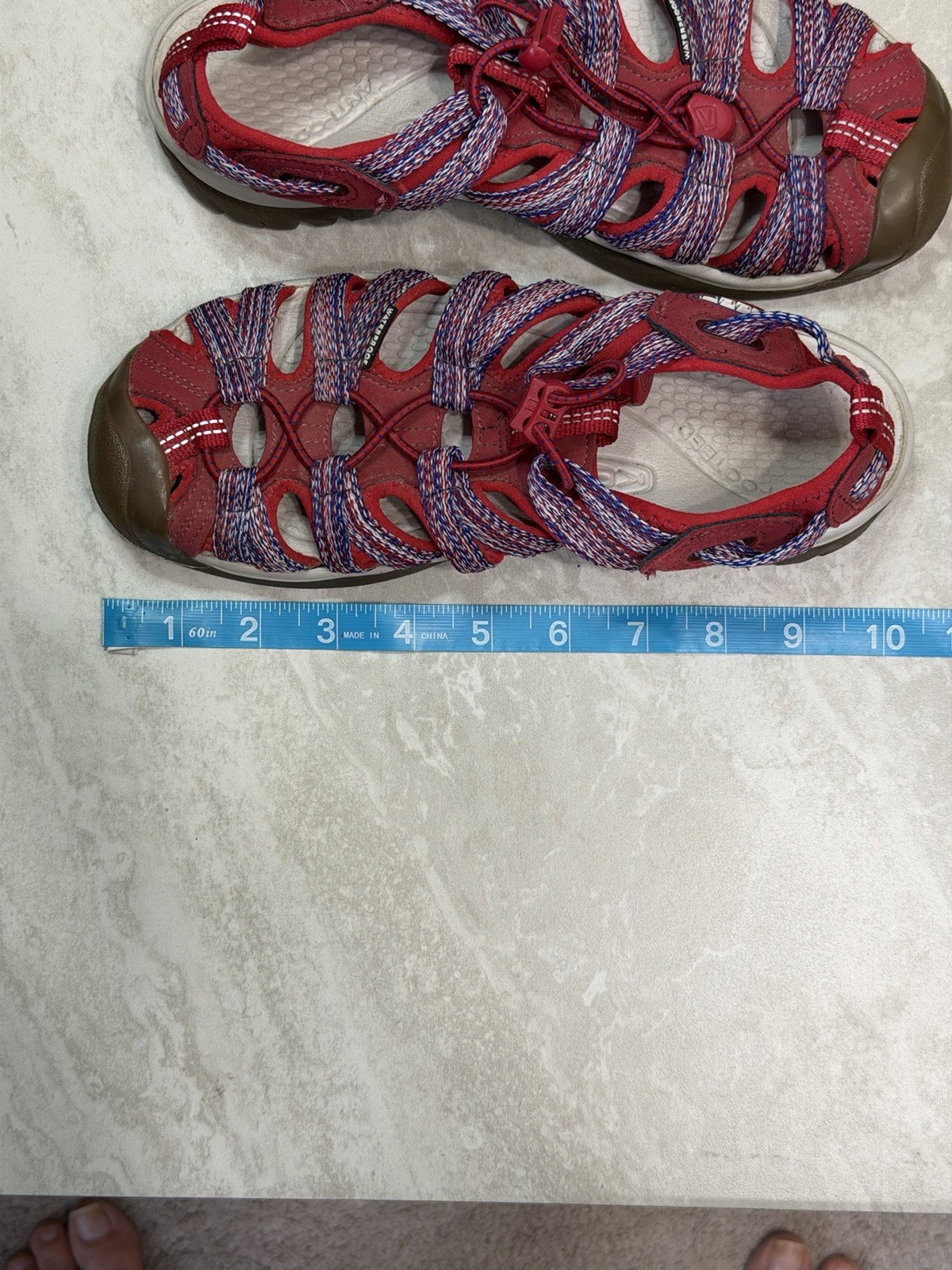 KEEN Women’s Hiking Sandals, Size 7Closed Toe, Waterproof