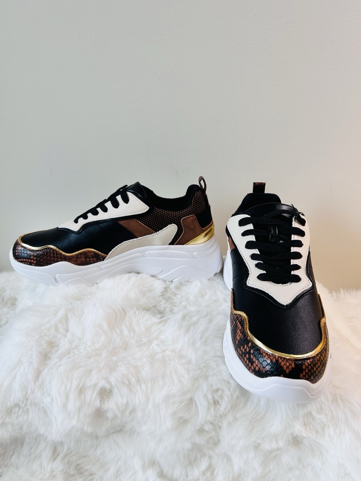 ShoeDazzle Peira Snake Print Gold Trim Lace Up Sneakers Black White Brown