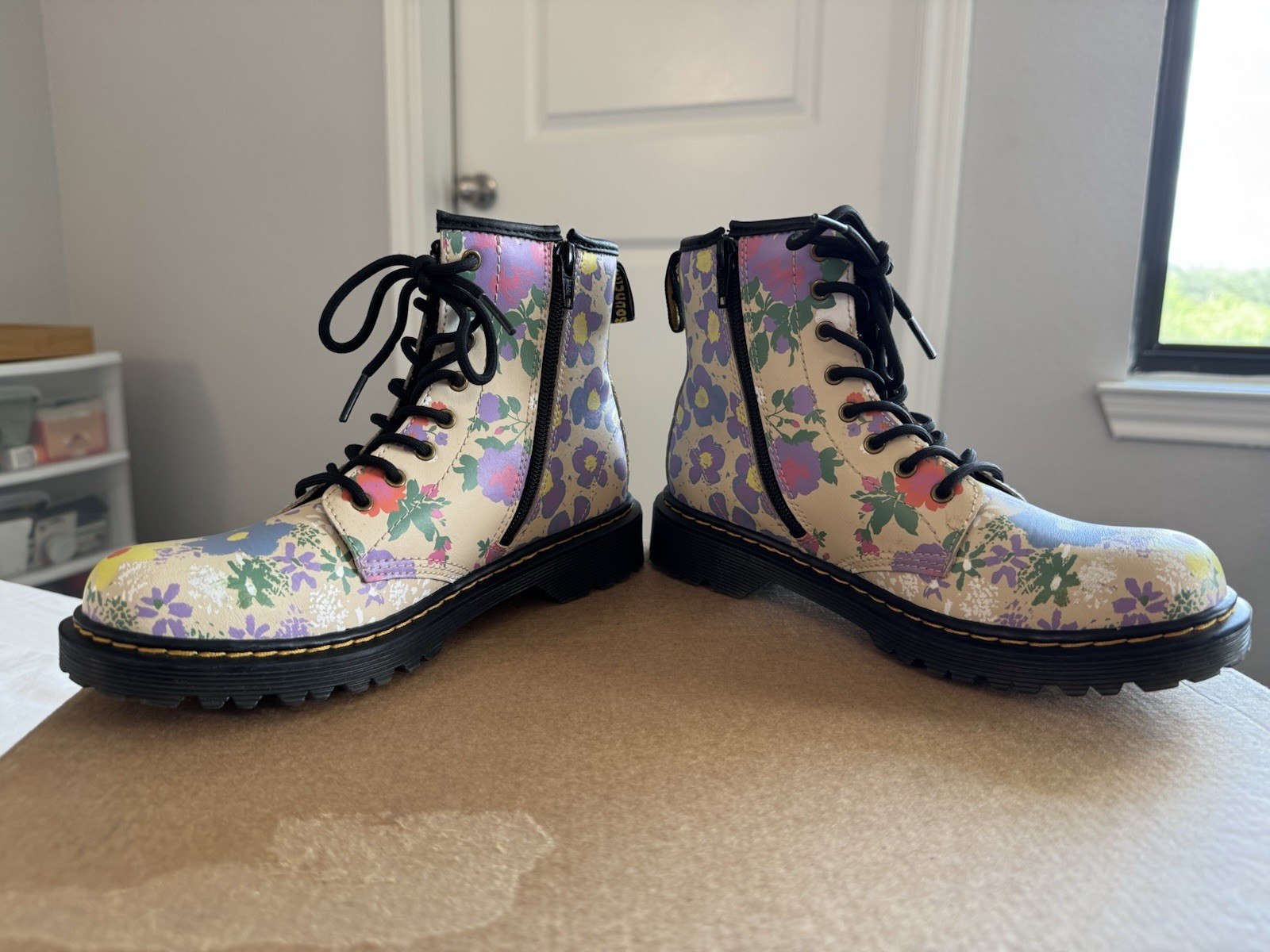 Dr. Martens 1460 J Floral Boots Kids US 4 / Women’s 5 EU 36 Side Zip 8-Eye