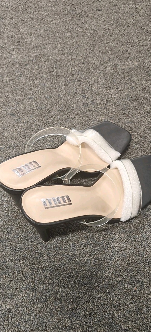 Women Transparent double Strap Squire open Black Heel. Never used brand new.