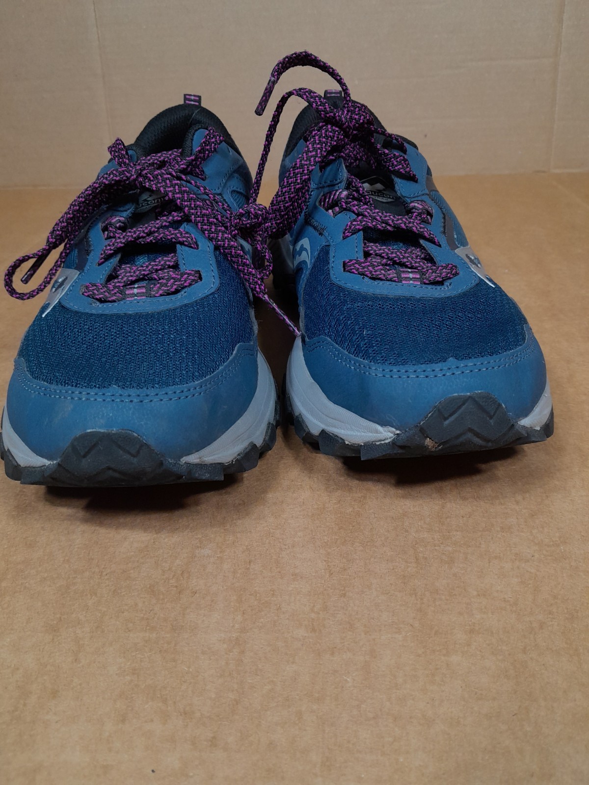 Saucony Excursion Hike Sneaker Women Sz 0.5 Used NO INSOLES