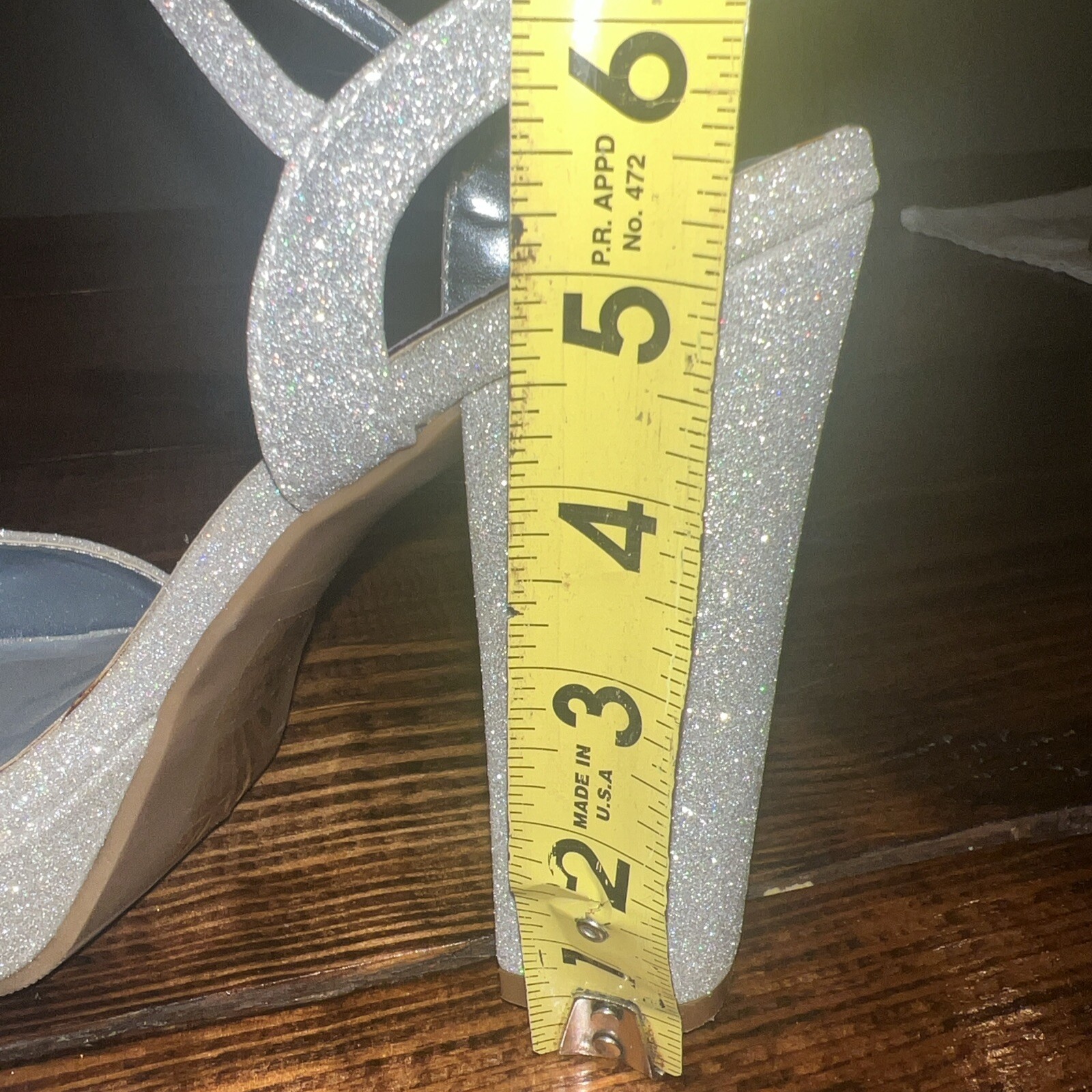 Dyeables Whitta Women’s Sandal 5” Heels Size 10 Silver Glittery