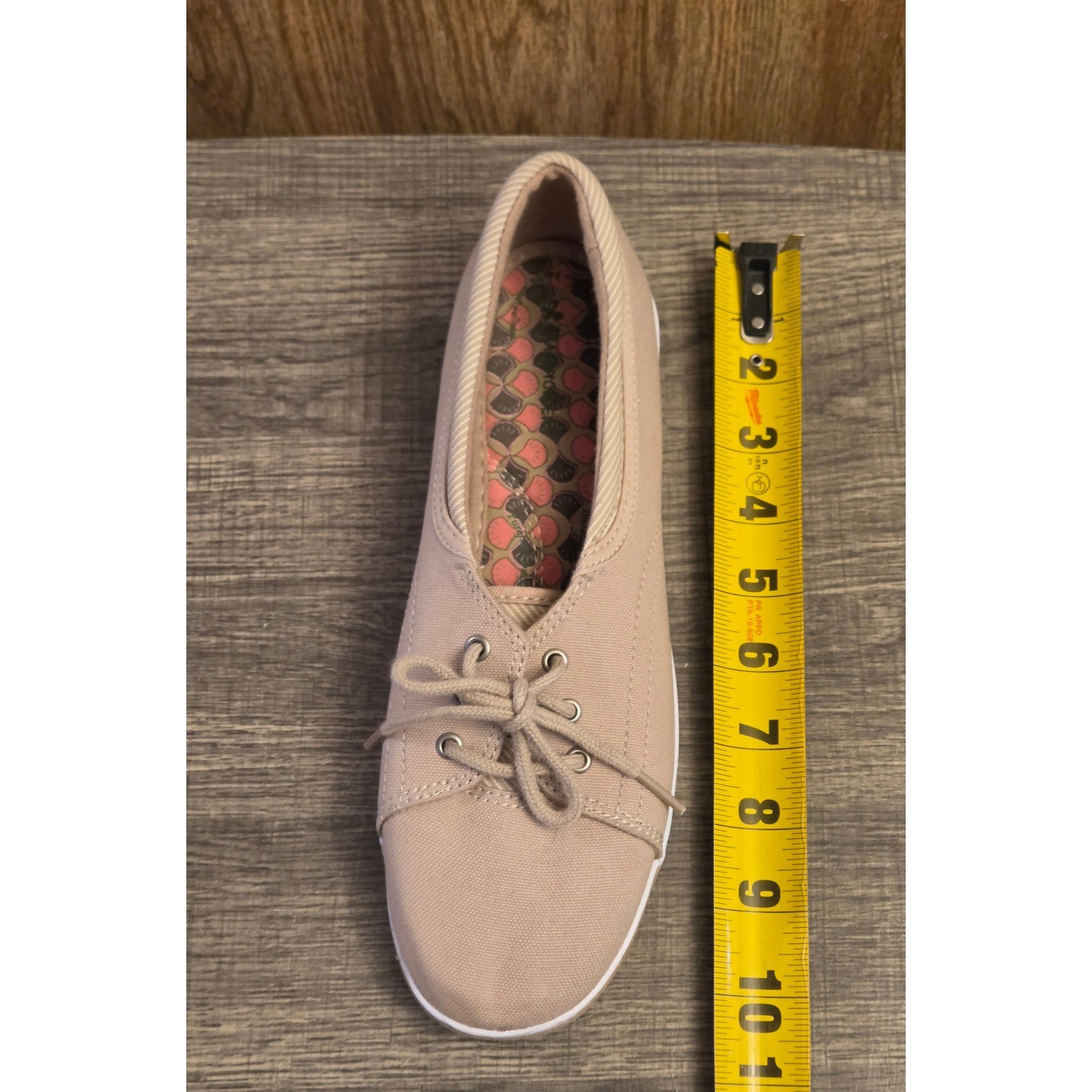 Grasshoppers Canvas Lace Up Shoes Womens Size 8.5 Tan