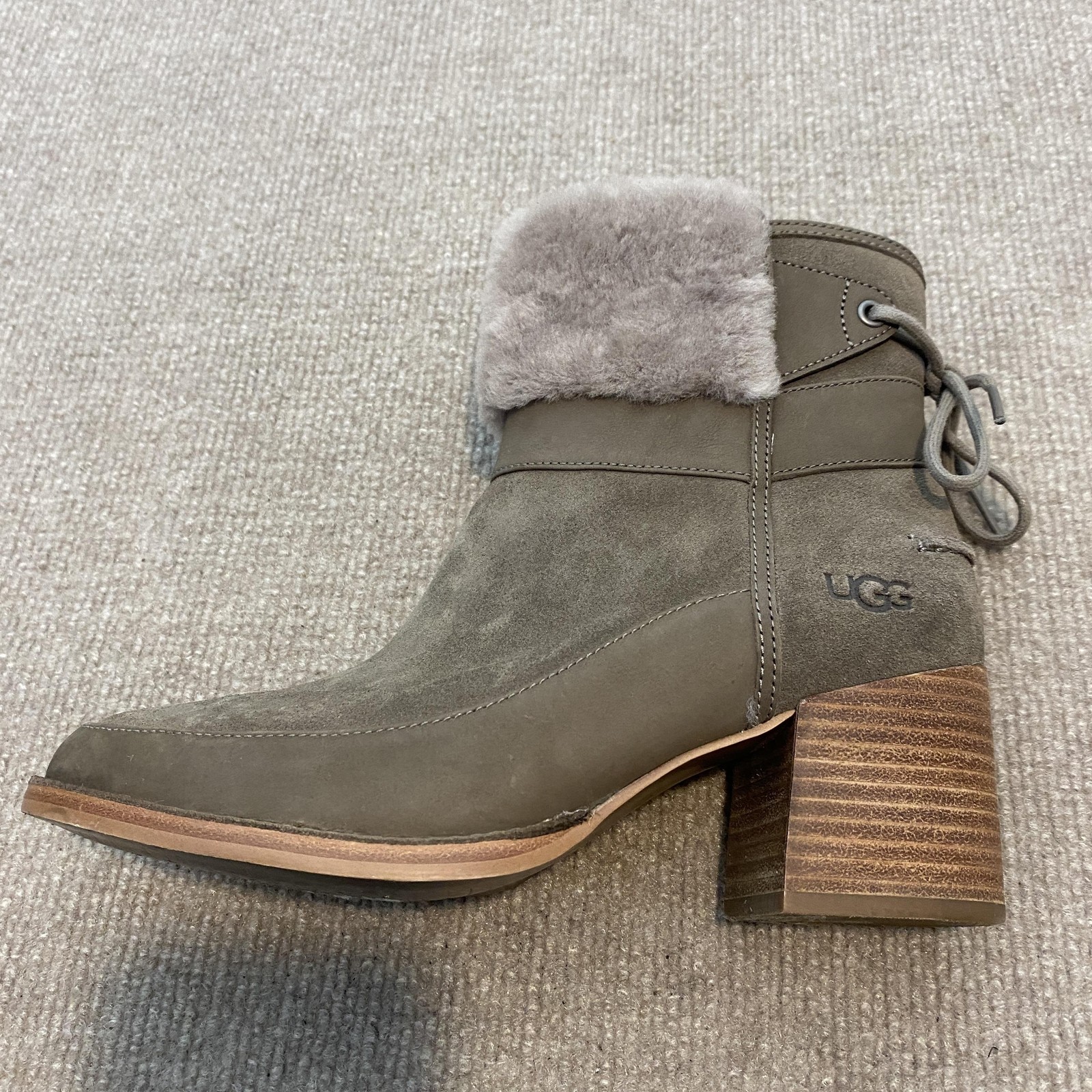 UGG Boots Womens Size 7.5 Olive Suede Shearling Lined Ankle Block Heel 1104863