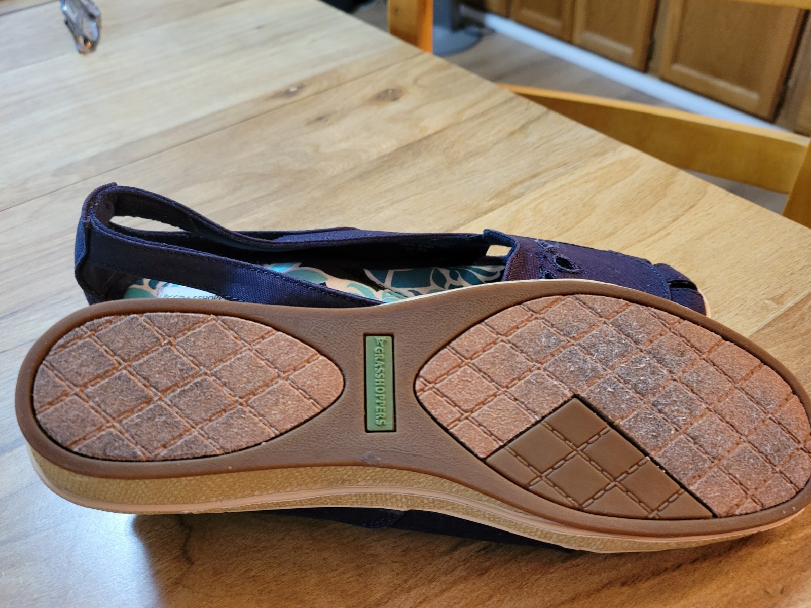 Slingback Ventilated Shallow Toe Wedged Flats By Grasshopper Sz 9M VERY CLEAN