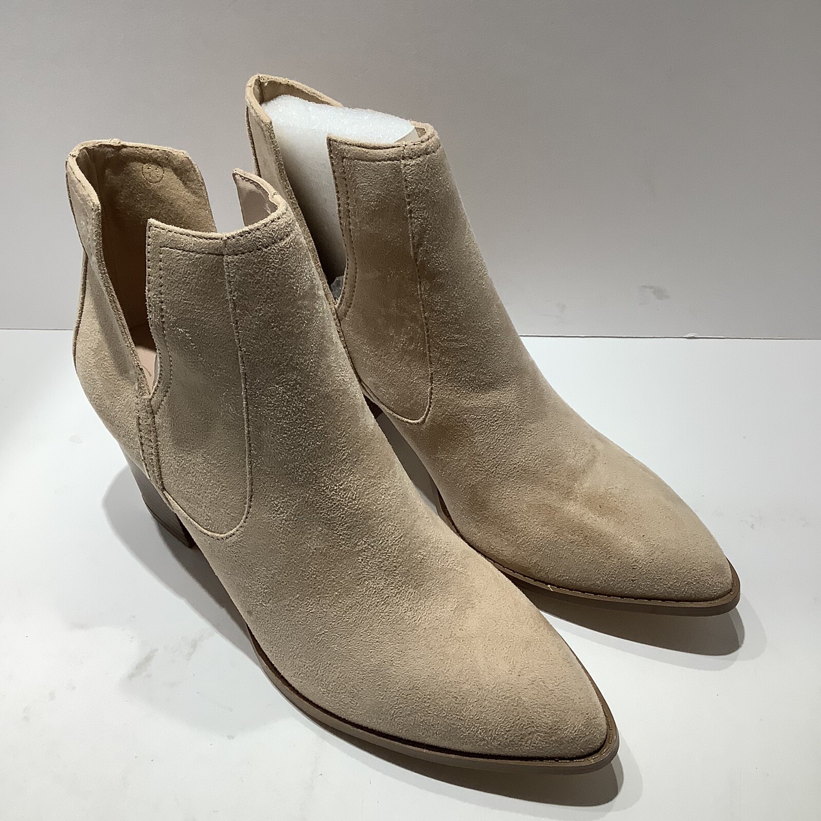 ZBY Women’s Vegan Suede Beige Block Heel Ankle Boots Pointed Toe Size 11M, New