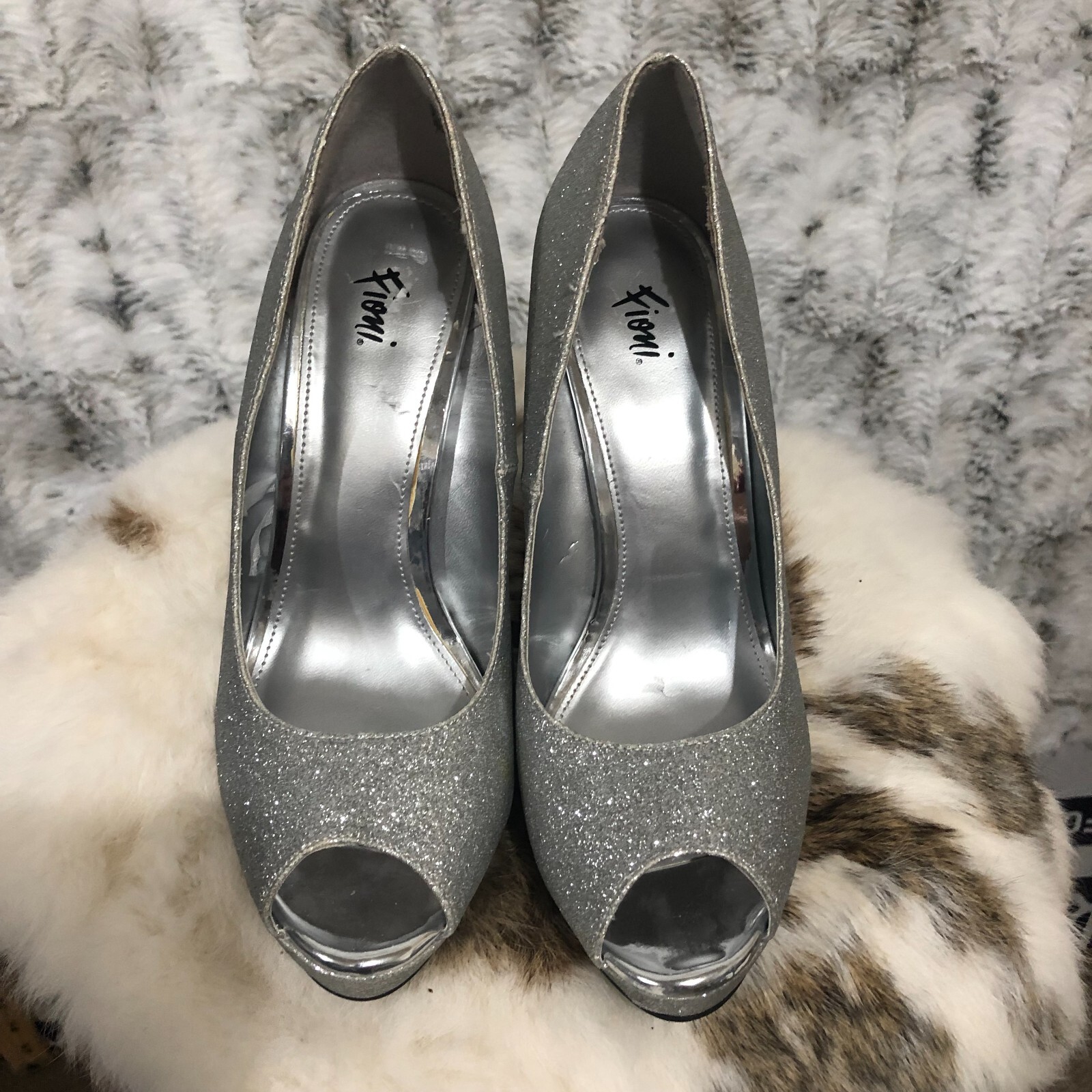 Fioni Shimmering Glitter Silver Stiletto Open Toe heels women’s size 7.5