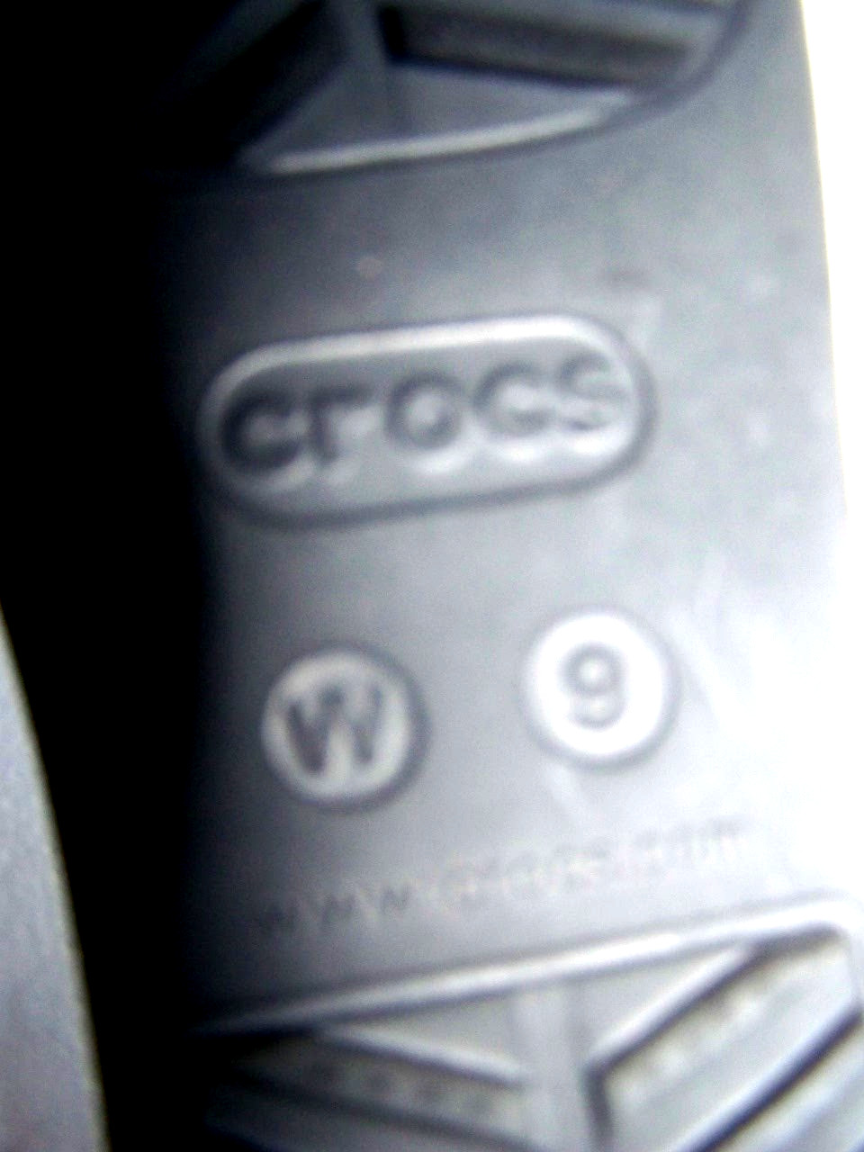 CROCS Silver Ring Black 2″ Wedge Sandals Comf Slides NOT THONGS Size 9 NexToNEW