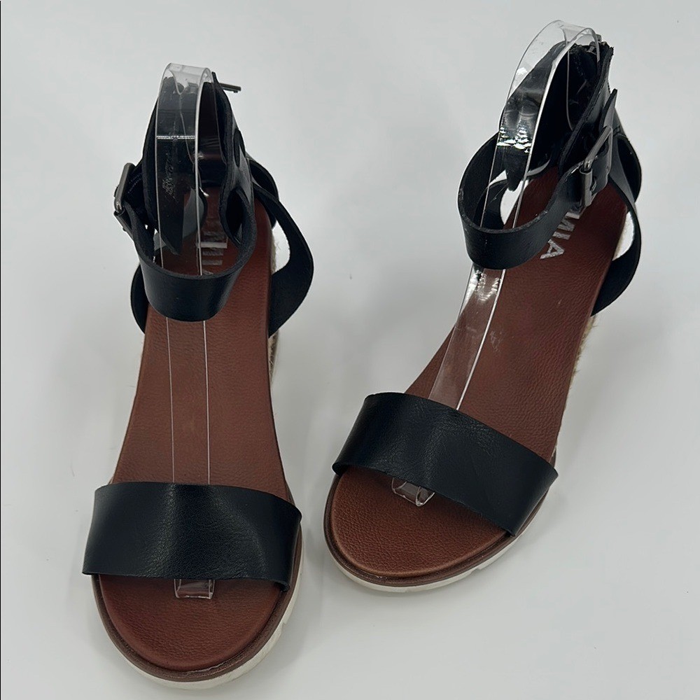 MIA Black and Brown Sandals Minimalist T-Strap Design