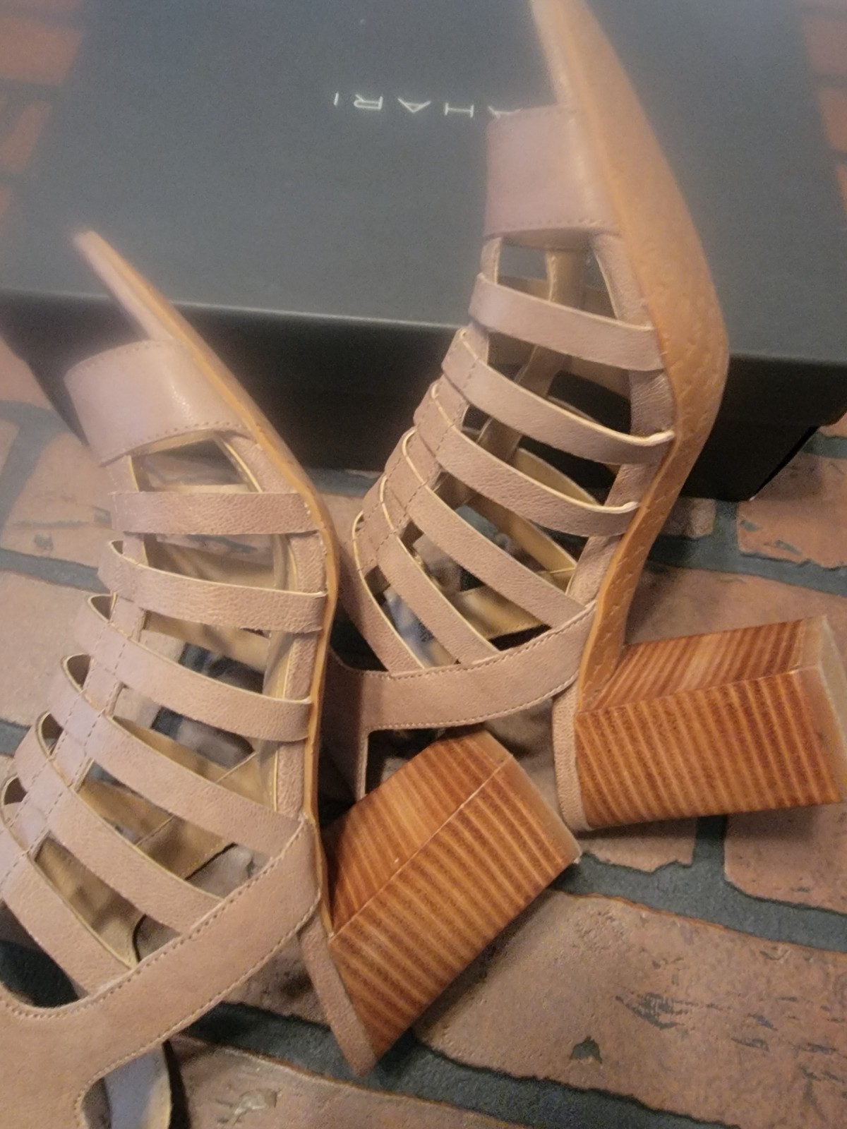 TAHARI Avid Sandal, Mushroom, Size 10 Strappy Leather Block Heel Ankle Buckle