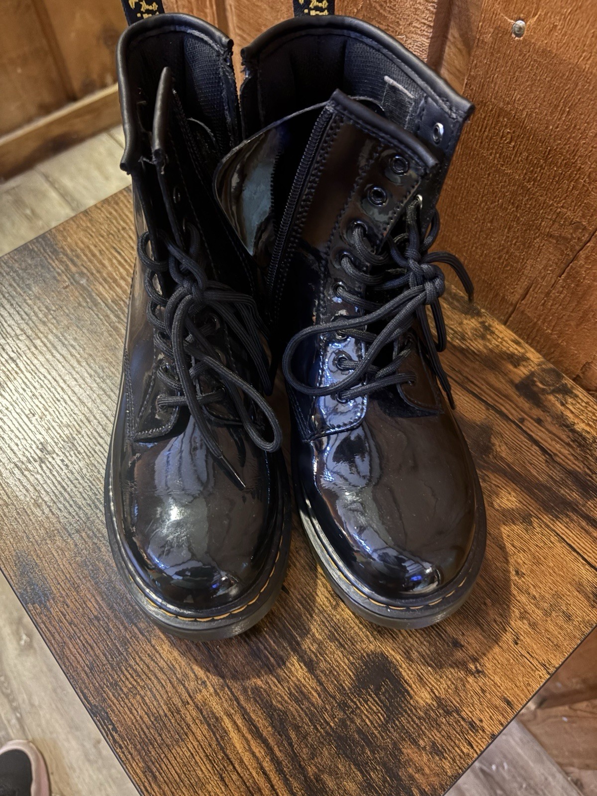 Dr. Martens 1460 Eight-Eye Lace-Up Boot Women’s 5/6 Blk Patent Leather Great Sho