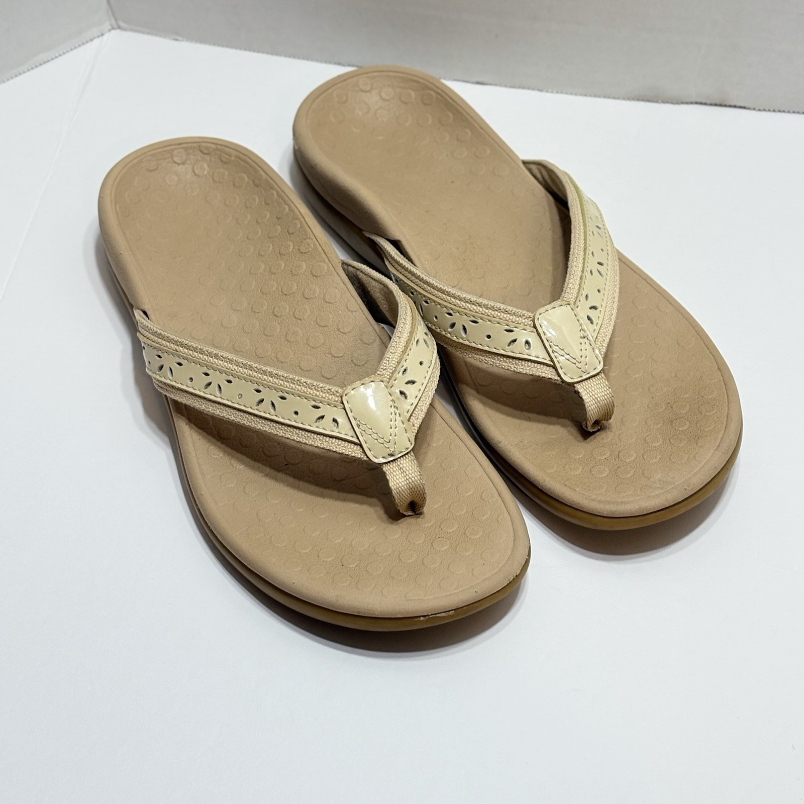 Vionic Tide Casandra Semolina Leather Sandal Flip Flop Women’s Size 8