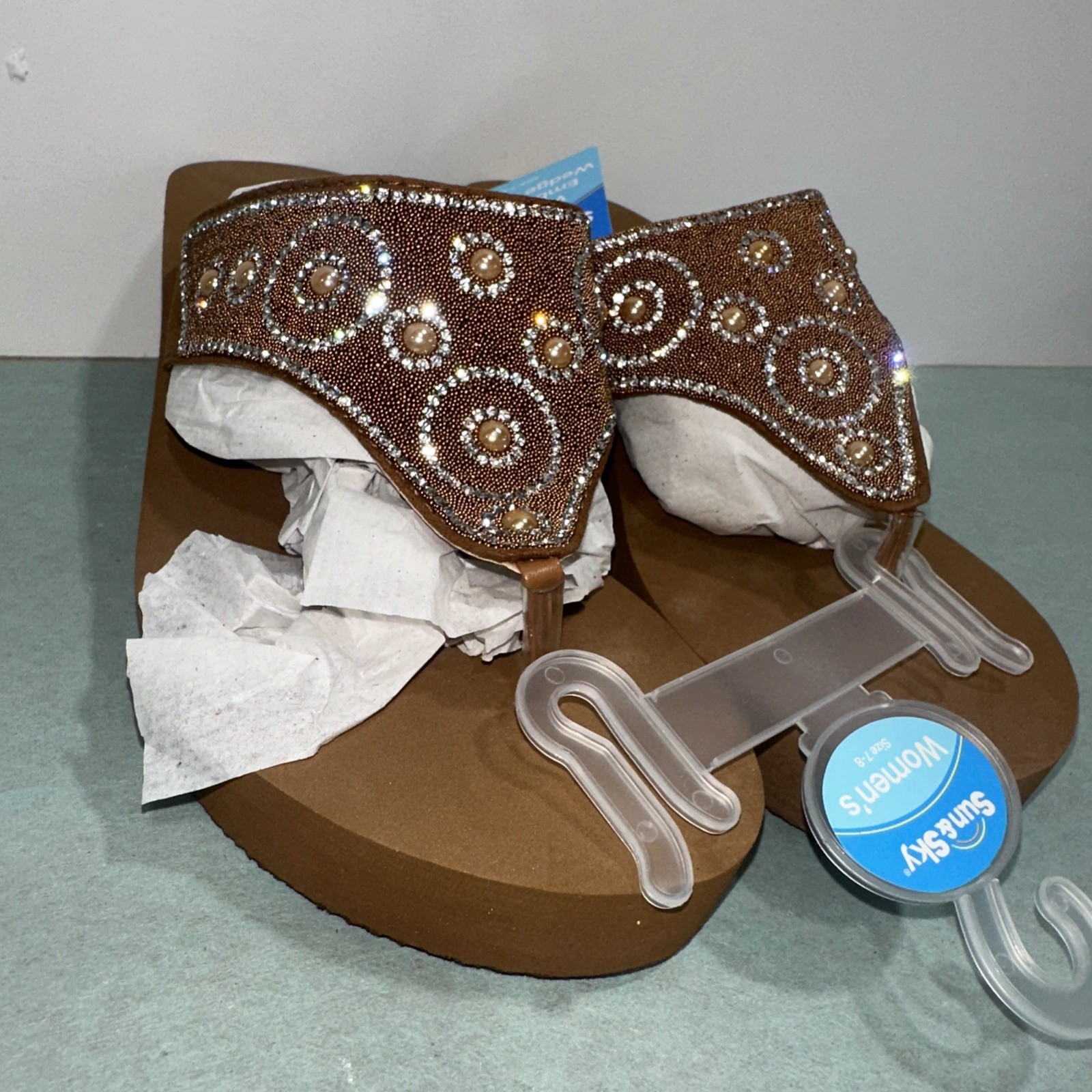 Sun & Sky Women’s 7-8 Brown Embellished Wedge Thong Sandals NWT