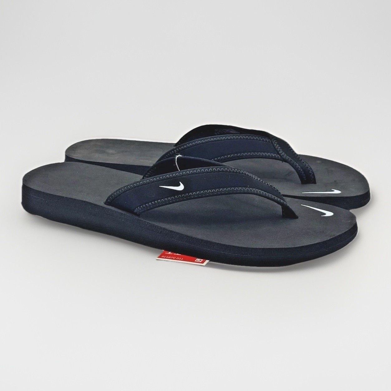 Size 11 Women Nike Celso Thong Sandals 314870-011 Defects Scuffed/Scratched Foam