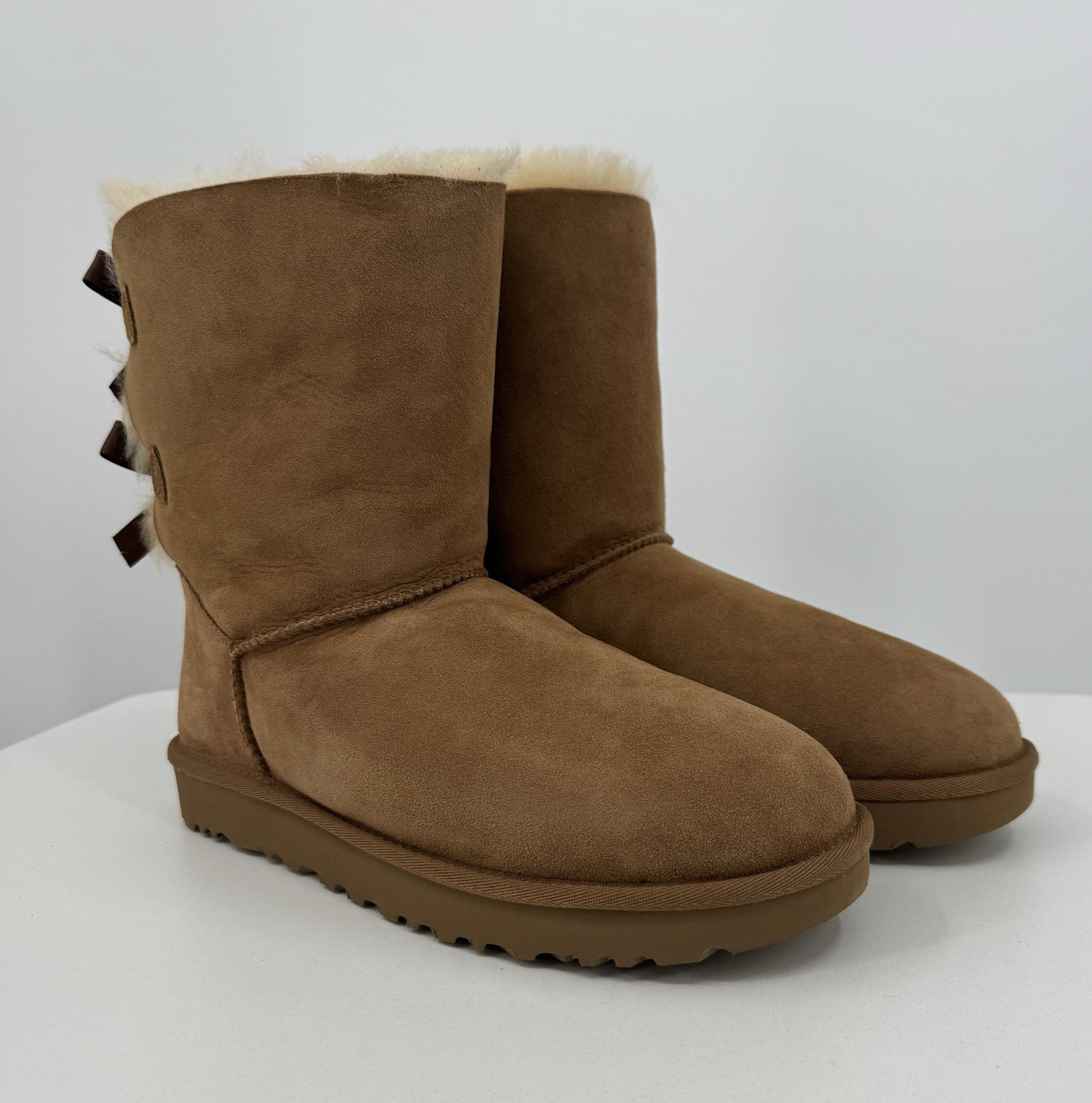 UGG Classic Bailey Bow 2 Boots in Chestnut size 10 Women’s Wool-Lined NEW