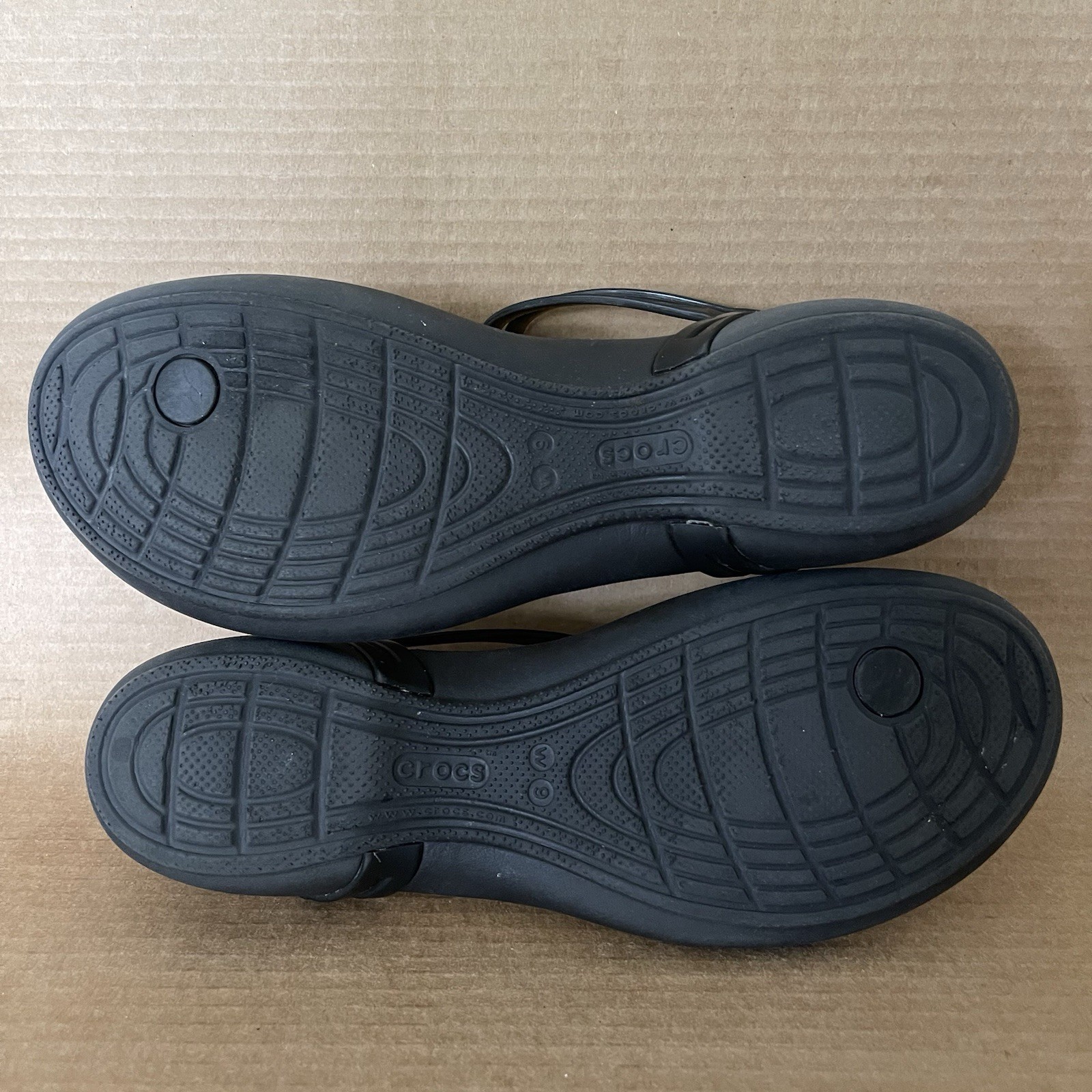 CROCS Isabella T-Strap Sandals Womens Size 9 Black Jelly Thong Flats