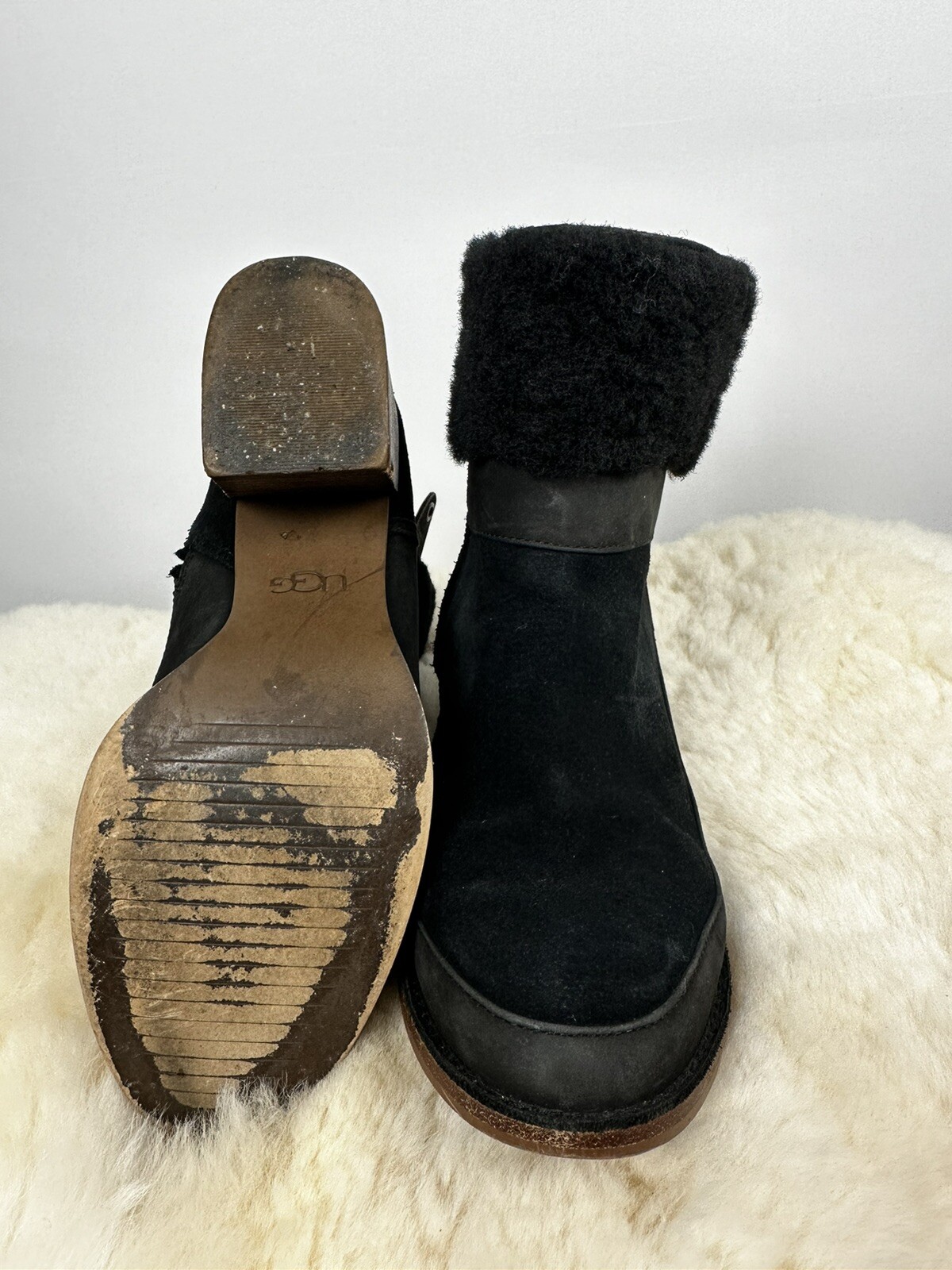 Women’s Boots Black UGG Wool Wedge Block Boots Lace Up Shearling Suede size 7