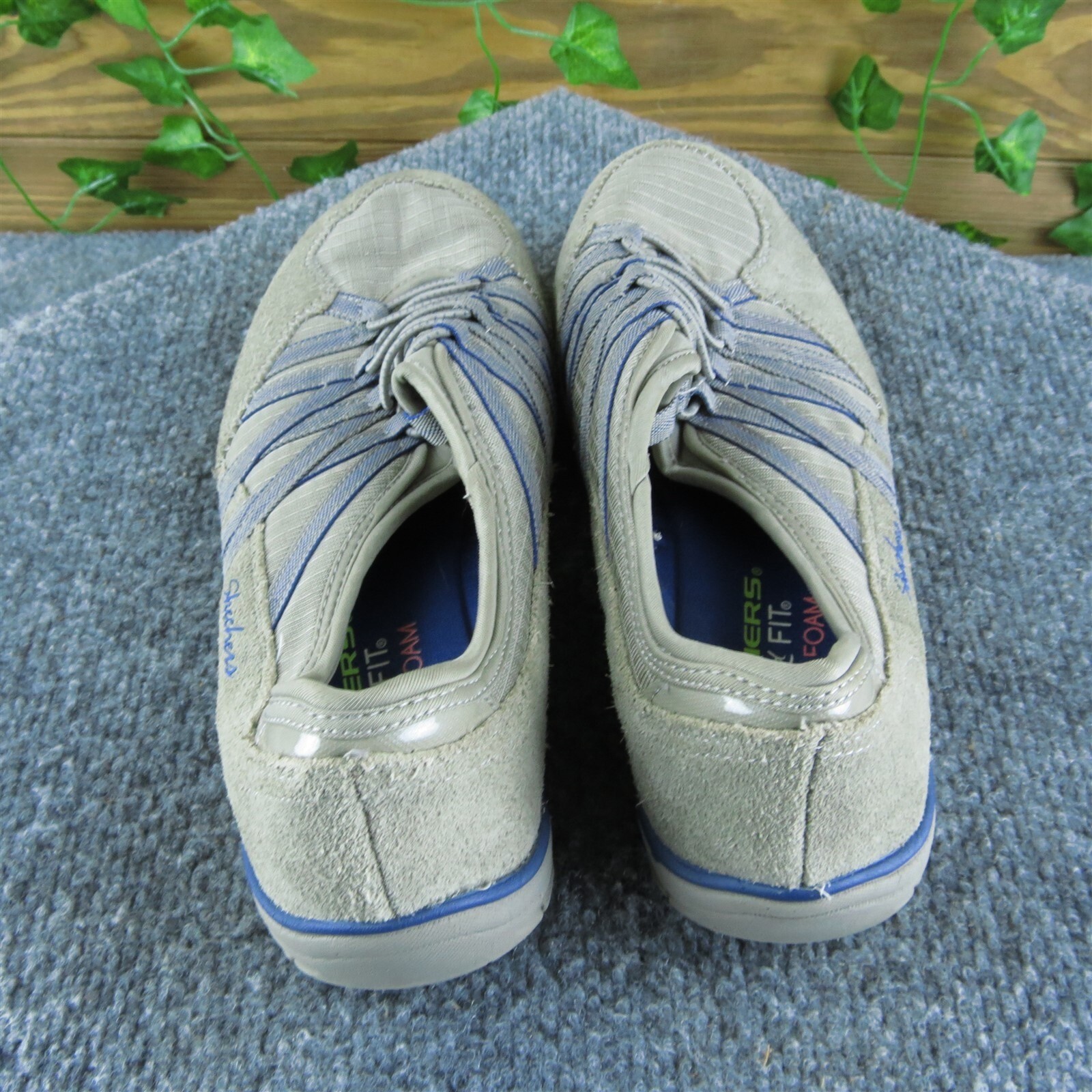 SKECHERS Women’s Relaxed Slip-On Brown Suede Sz 7 Medium (B, M) Gently Used 2025