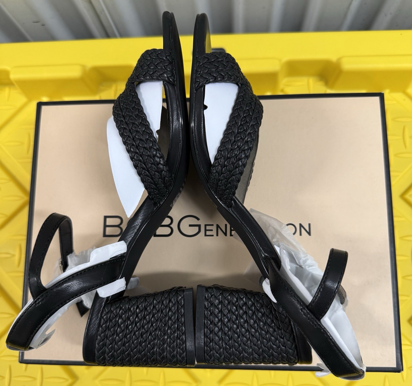 BCBG Generation Dahlia Sandal Size 6! New And Unworn In Box!!