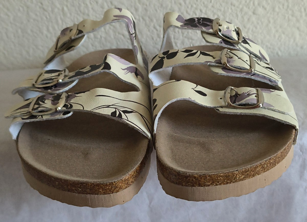 NEW Woman Gold Coast TRIPLE BUCKLE STRAPS SLIDE SANDALS Size 9.5 COMFORT FLORAL