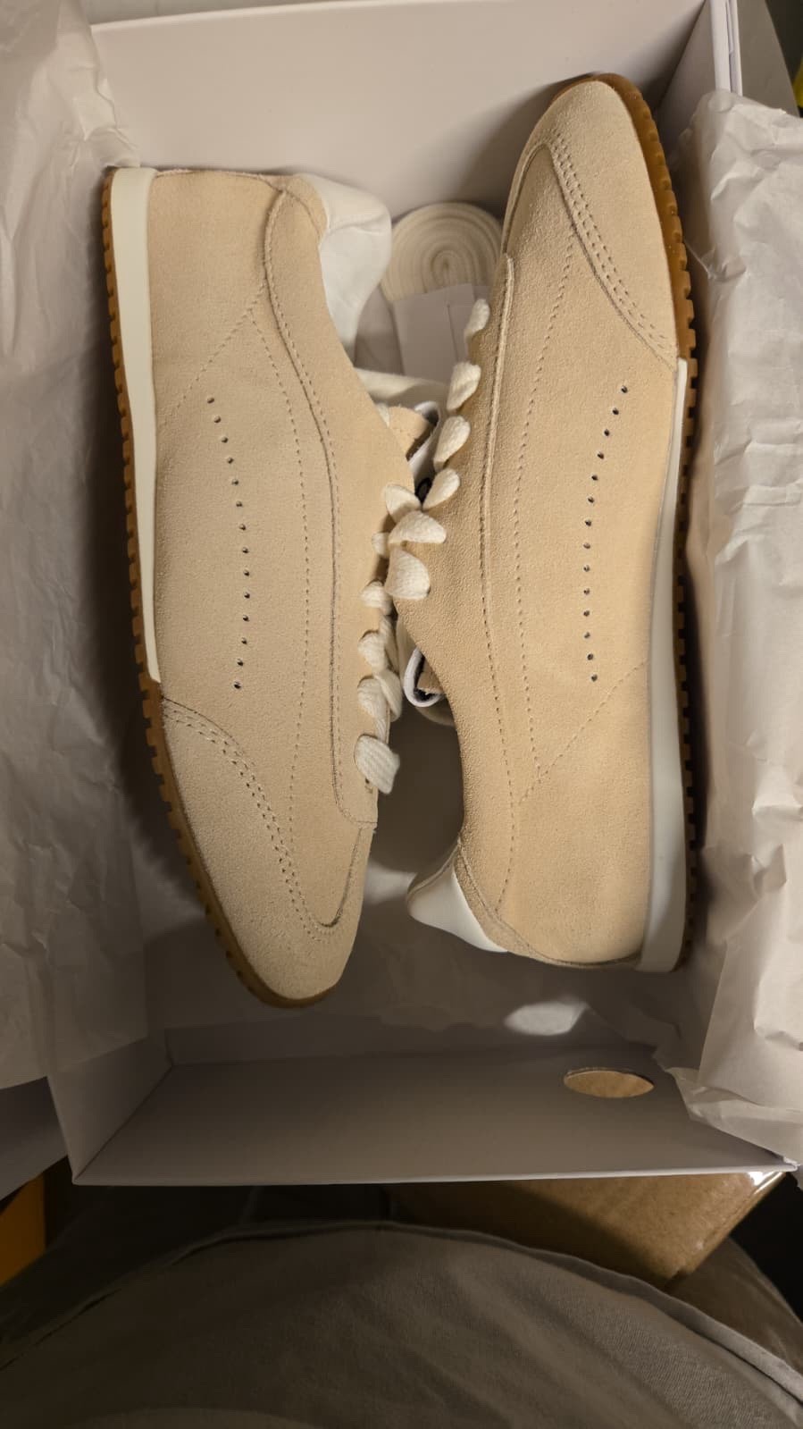 ALO Sunset Sneaker – NEW With Box – W 6.5 – Sandstone/White