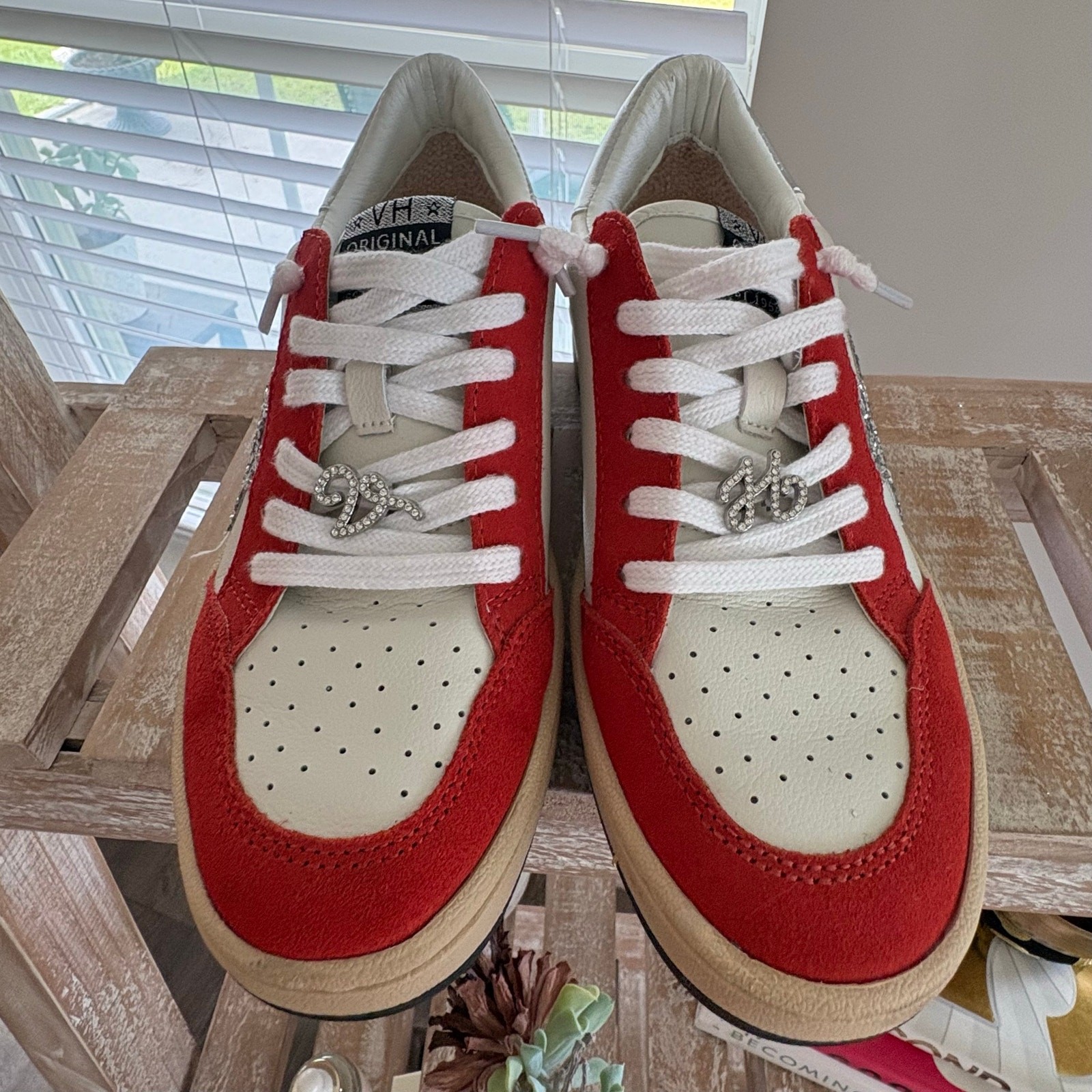 VINTAGE HAVANA Denisse Metallic Lace Up Sneakers Red White Silver Women’s 7.5