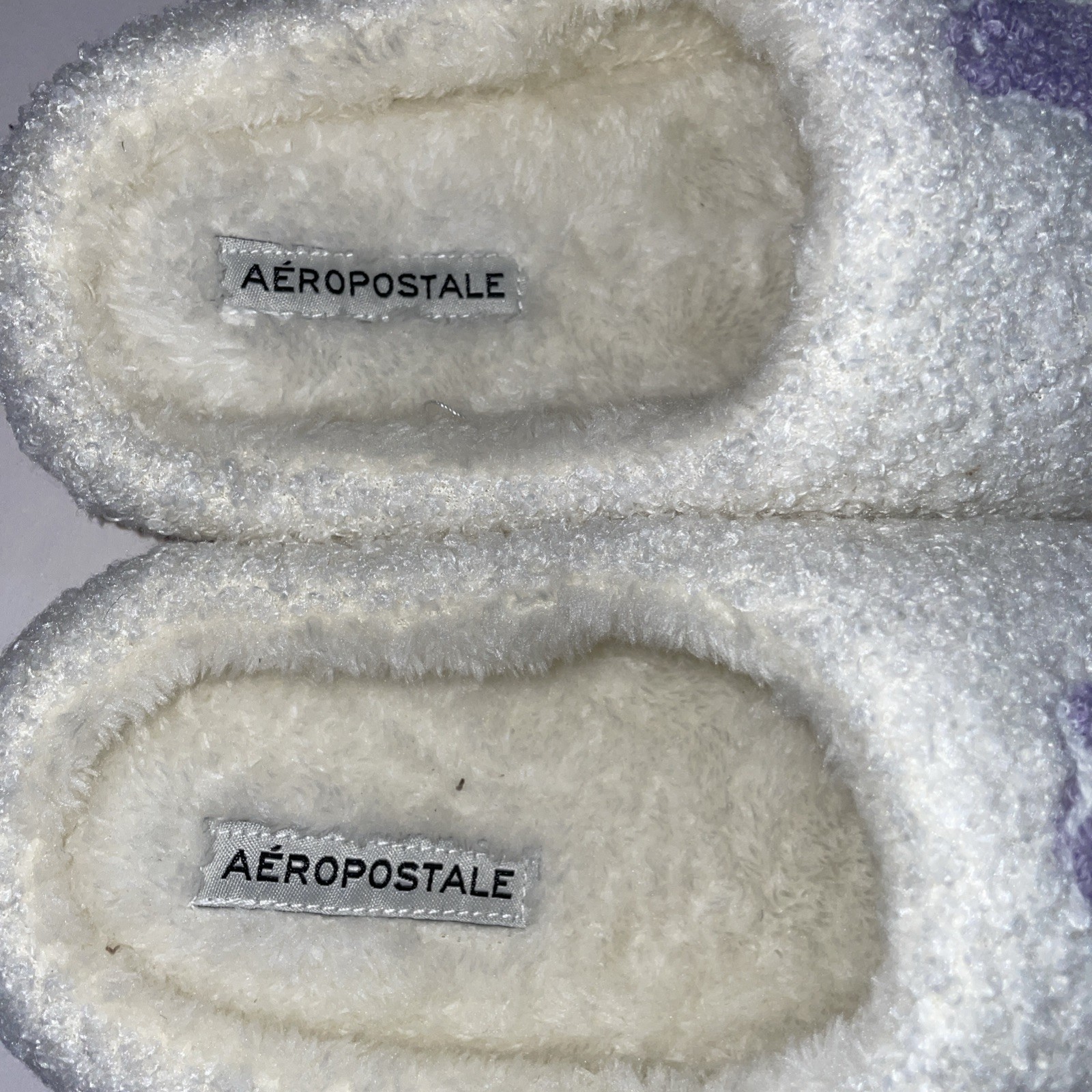 Aeropostale Gummy Bear Slippers Indoor/Outdoor Sz L 9-10 So Cute!