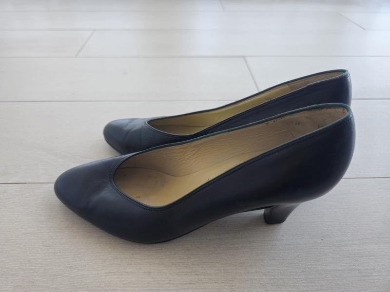 Women Bally heels black leather 37.5 #5M86