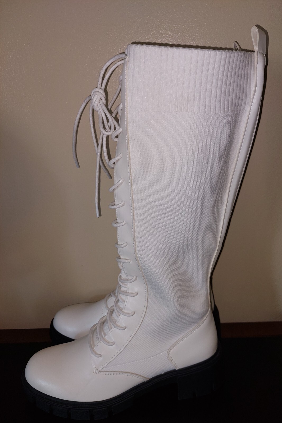 New Vepose White Cosplay Lace up Boots Anime style size 9
