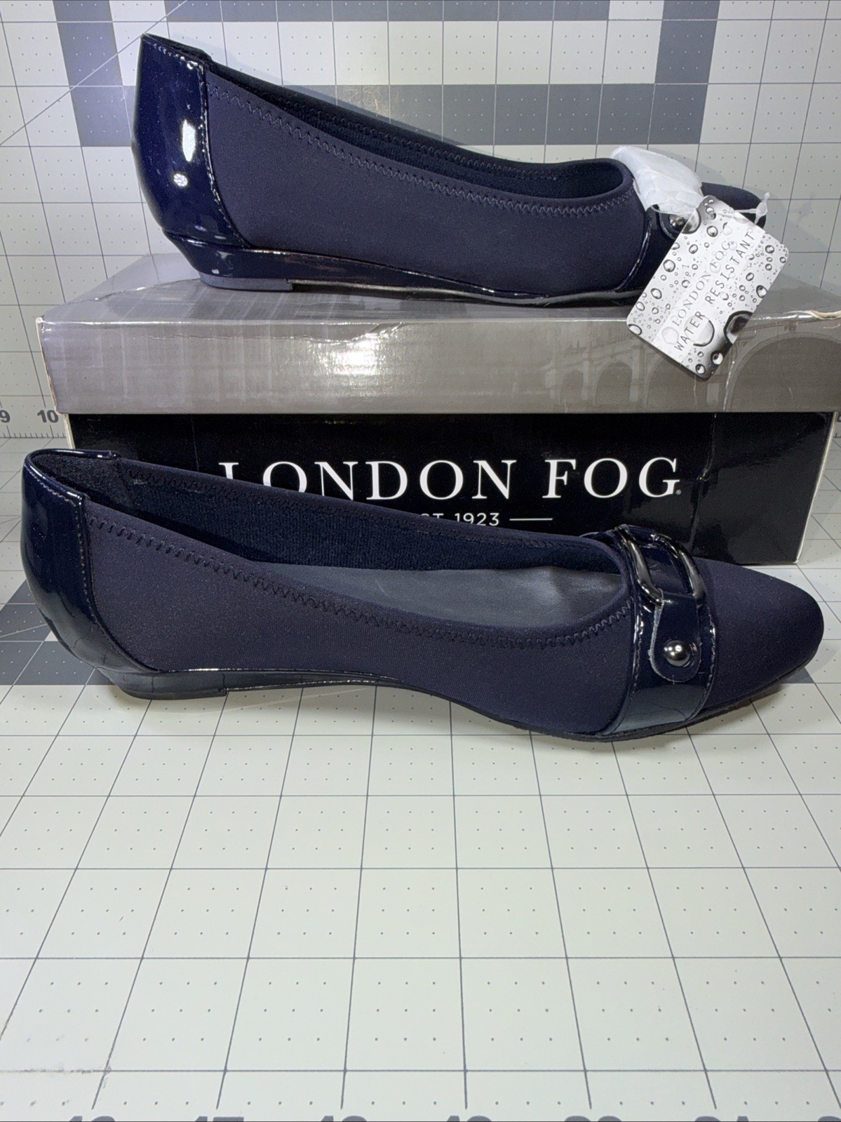 London Fog Chelsea Navy Fabric Flats Size 7.5 ZXK183 New W/ Box Water Resistant
