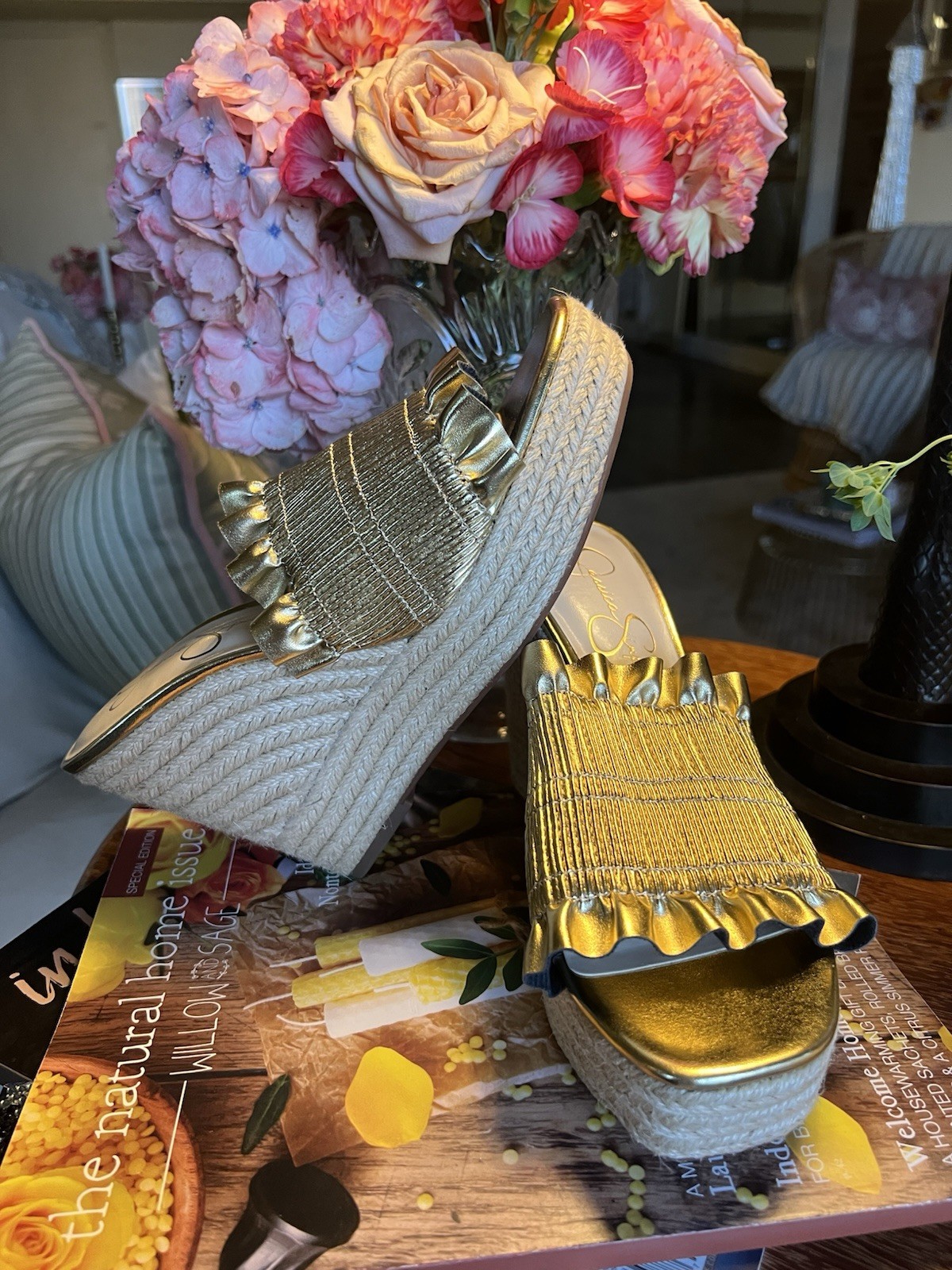 Jessica Simpson Serilda Gold Ruffled Smocked Espadrille Wedge Sandals Sz 8.5M