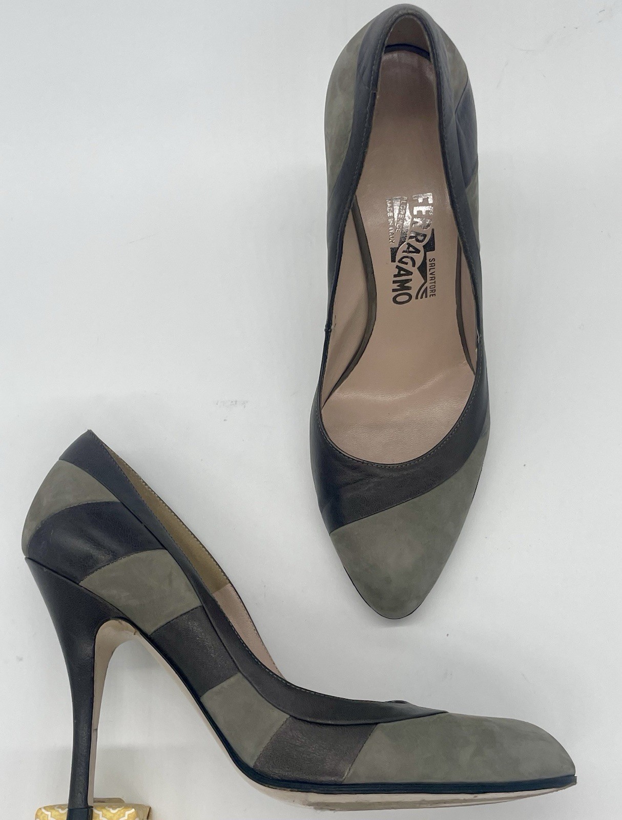 Salvatore Ferragamo Gray Italian Leather Heels Sz 9 Shoes Pumps Designer