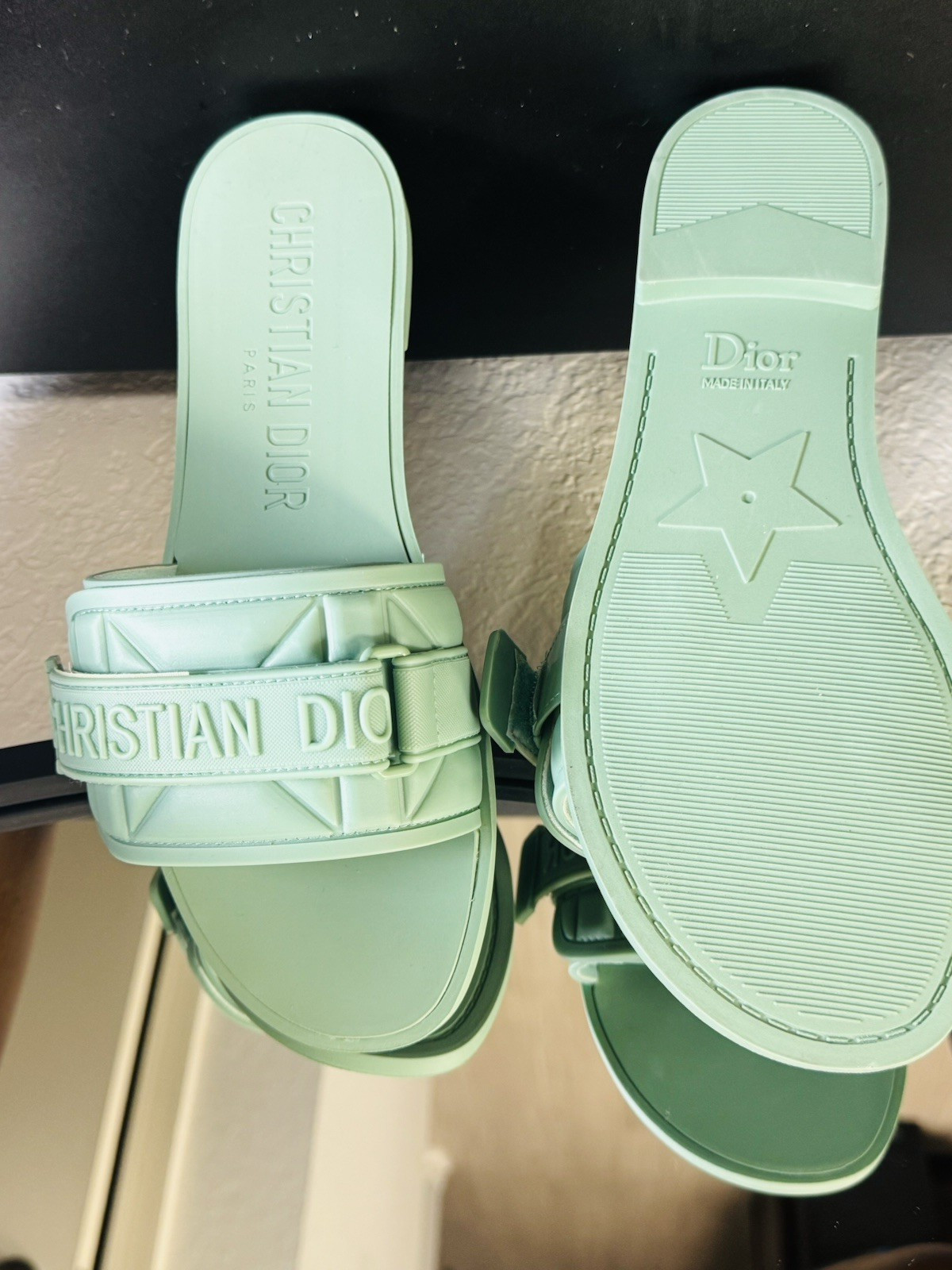 Dior Women’s Green Rubber Logo Slide Sandals US 9.5 Flat Slip-On