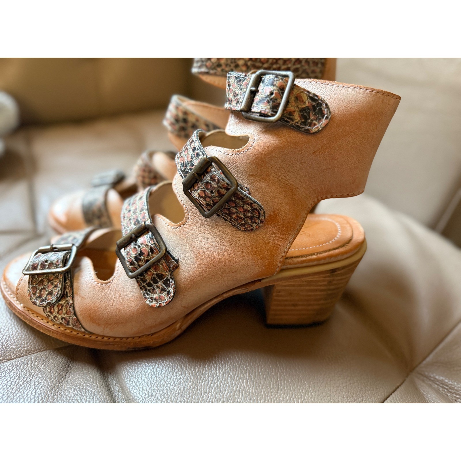 Freebird by Steven Quail Tan Leather Snakeskin Gladiator Buckle Sandals Size 11