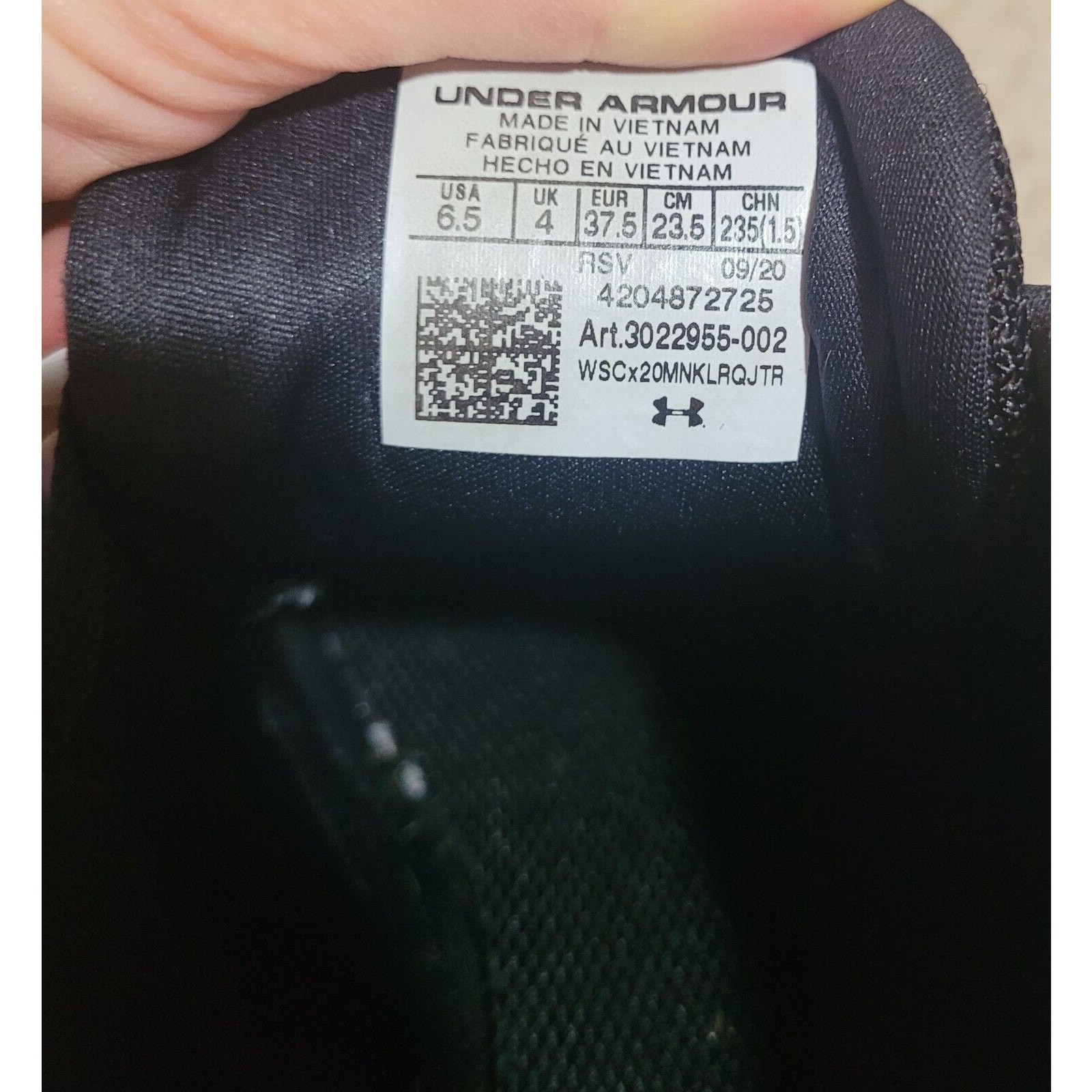 Under Armour Sneakers 6.5 Black Athleisure Campus School College Techwear Gym