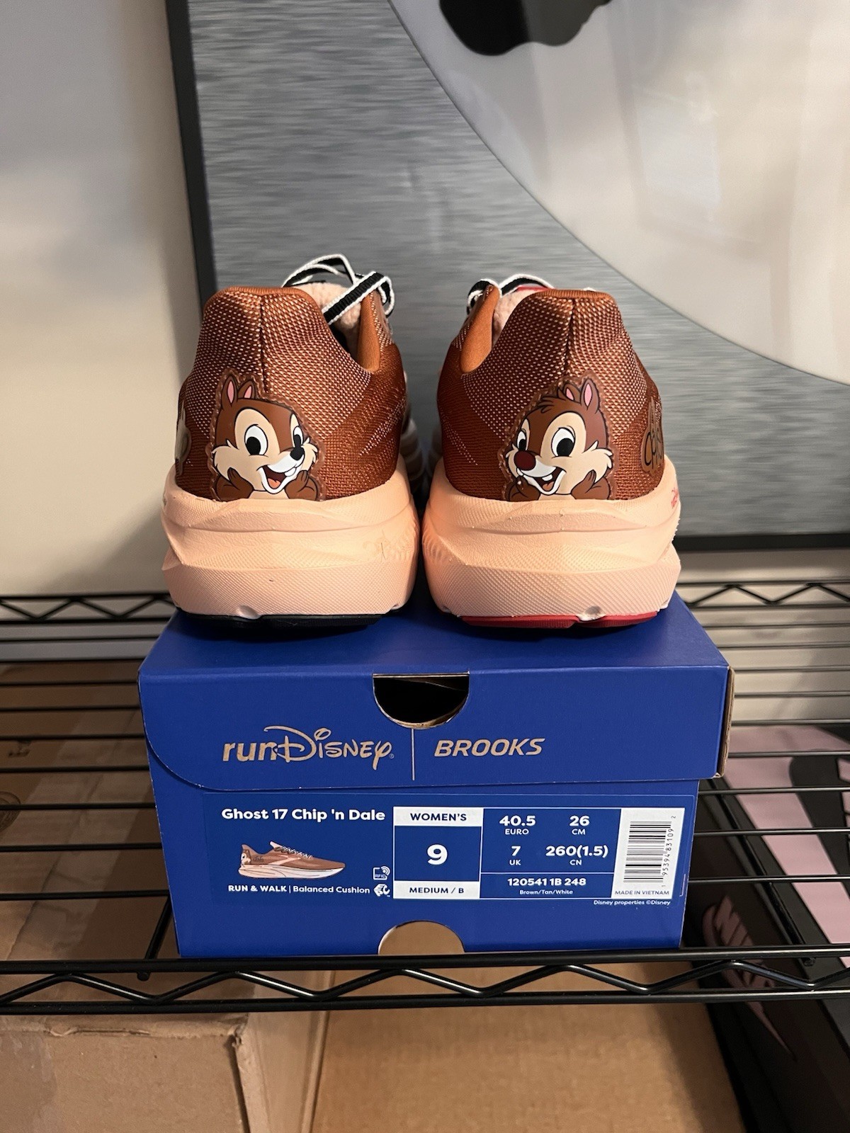 Brooks X Run Disney Ghost 17 Chip ‘N Dale New Limited Edition – Size 9W