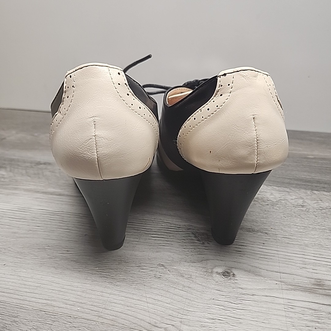 Chase + Chloe Saddleshoes Heels Vintage Looking
