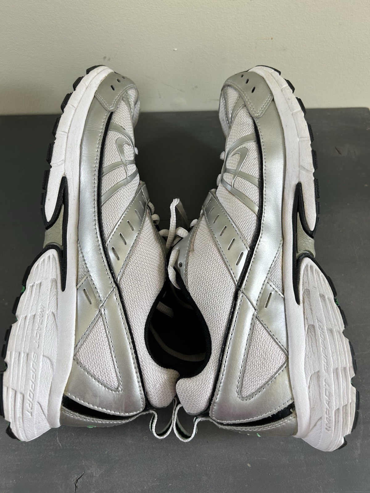 Nike Dart VI 2008 White/Green/Black/Silver Sneakers Size 10.5 Men’s