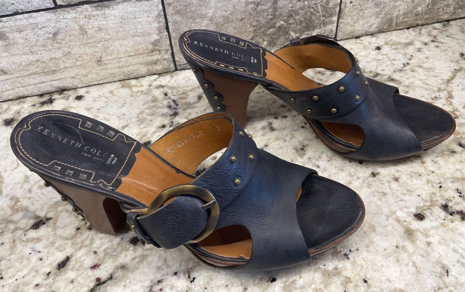 Vintage Kenneth Cole Black Charcoal Gray High Heel Mule Slide Sandals 8 EUC RARE