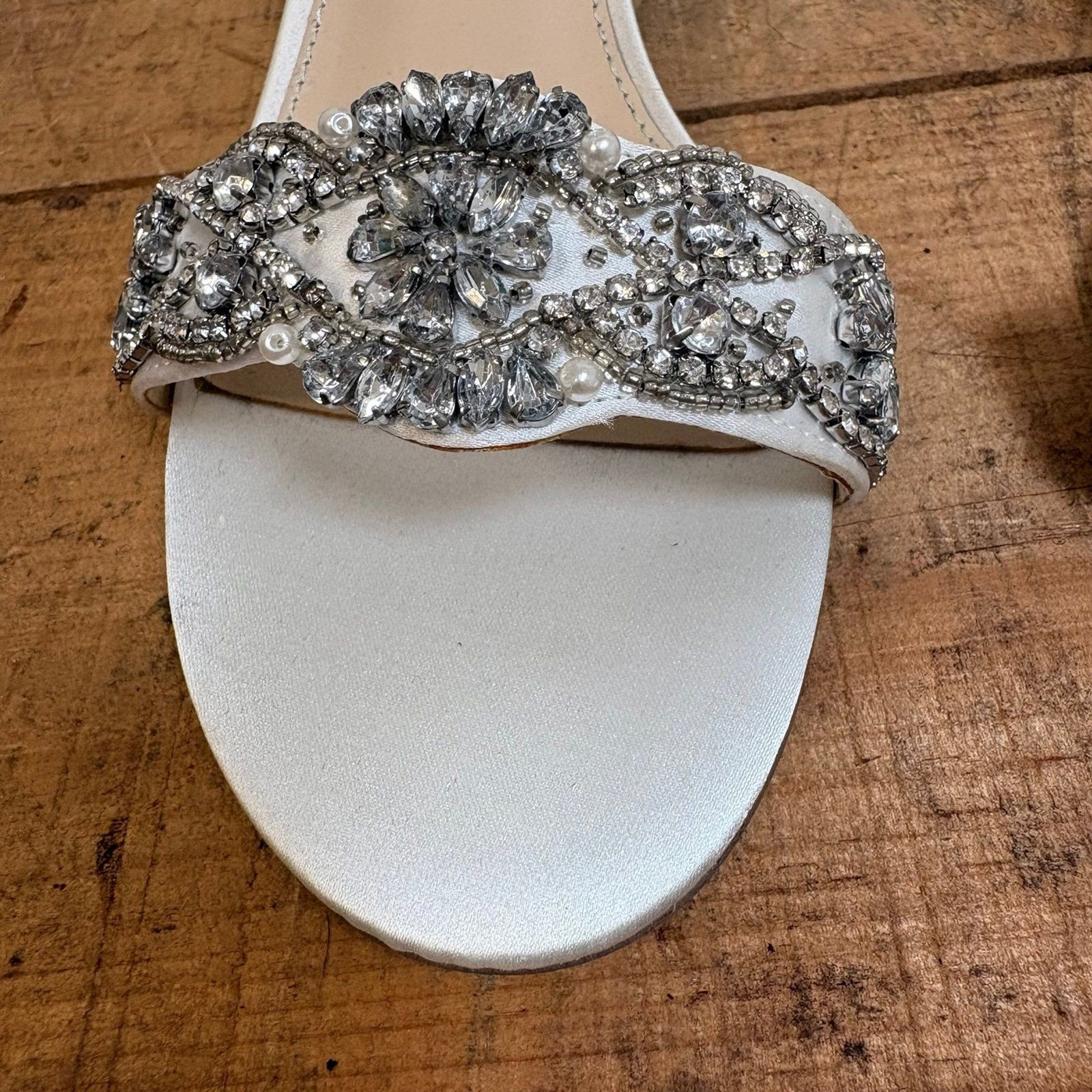 Betsey Johnson Mel Block Heel Evening Dyeable Sandals Sz 8